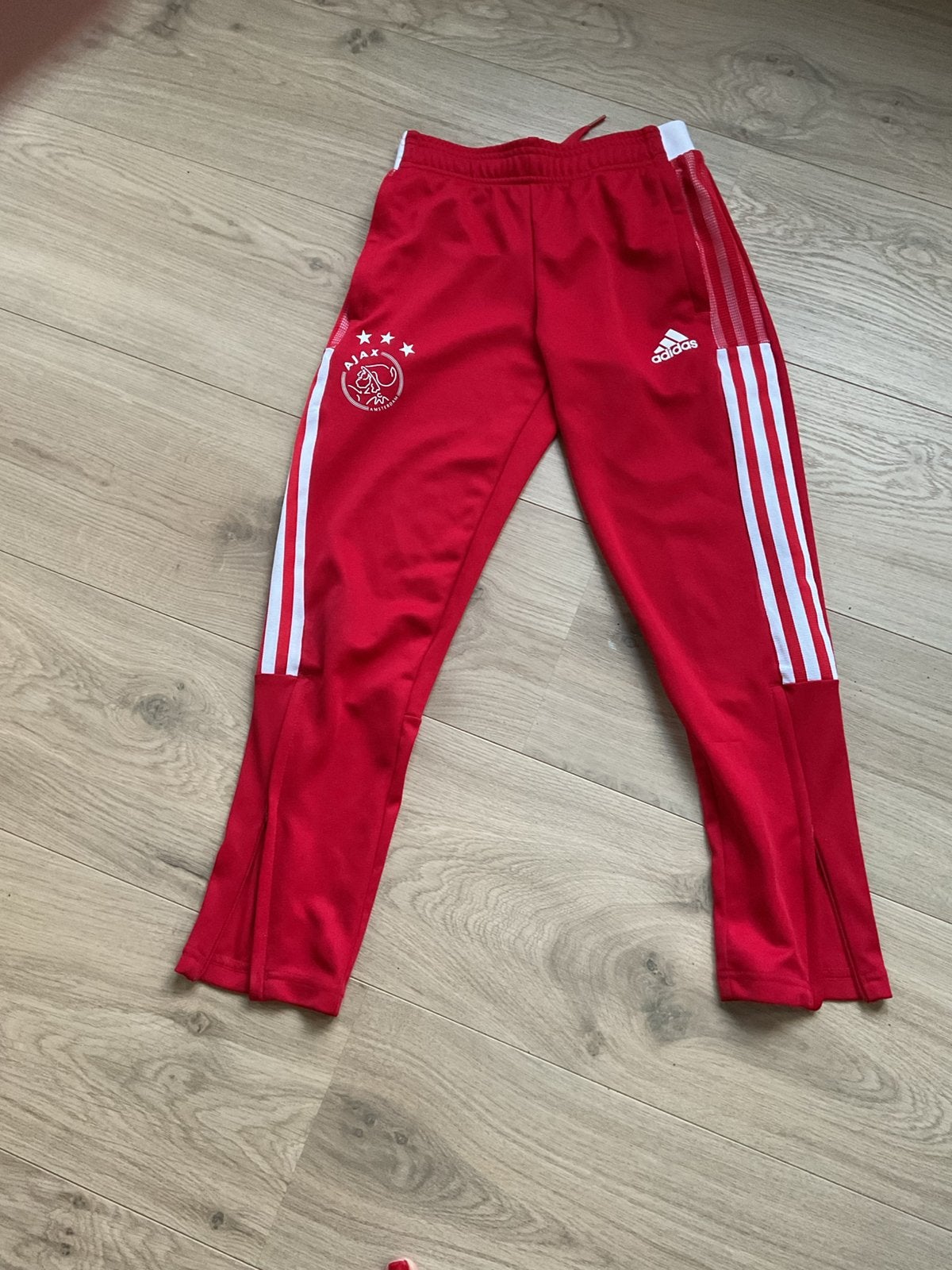 Adidas Ajax trainingsbroek maat 140, Kinderen en Baby's, Kinderkleding | Maat 140, Ophalen of Verzenden, Zo goed als nieuw, Jongen of Meisje
