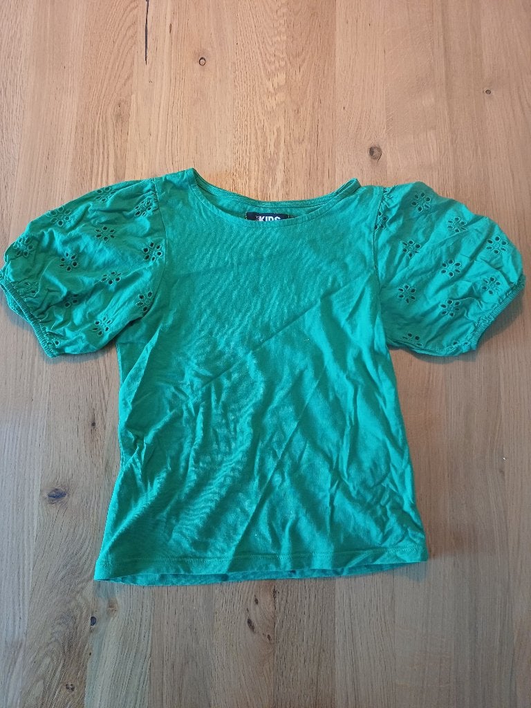 Shirt, Kinderen en Baby's, Kinderkleding | Maat 110, Europe Kids, Meisje, Ophalen of Verzenden, Zo goed als nieuw