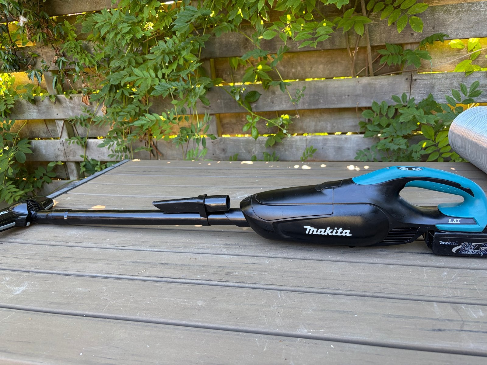 Makita DCL182 LXT 18V Steelstofzuiger inclusief 3.0Ah accu, Gebruikt, Kruimeldief, Draadloos, Makita