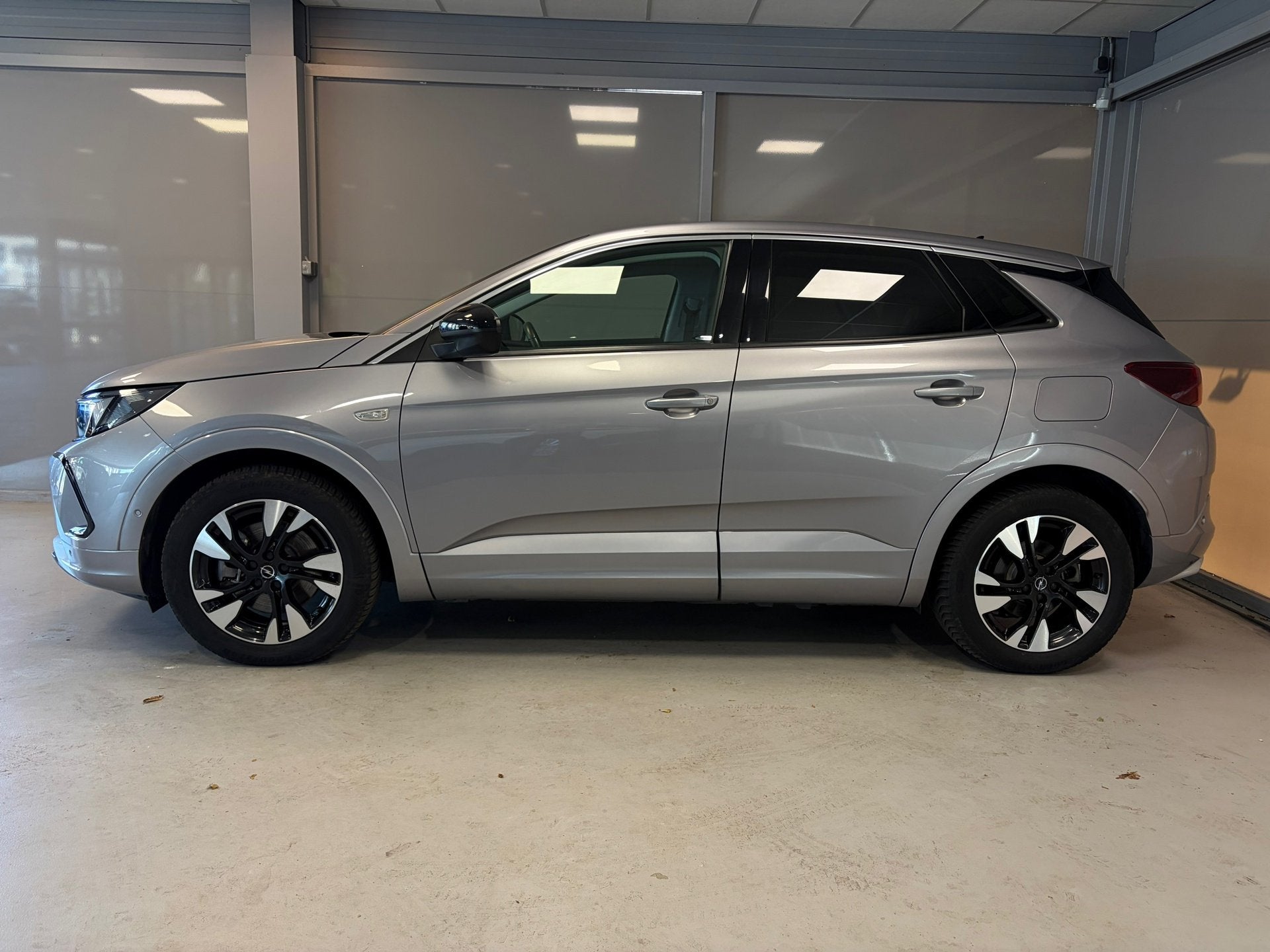 Opel Grandland Business Elegance 1.6 Turbo PHEV | 360 Camera, Auto's, Stof, 4 cilinders, Automatische klimaatregeling, Bedrijf