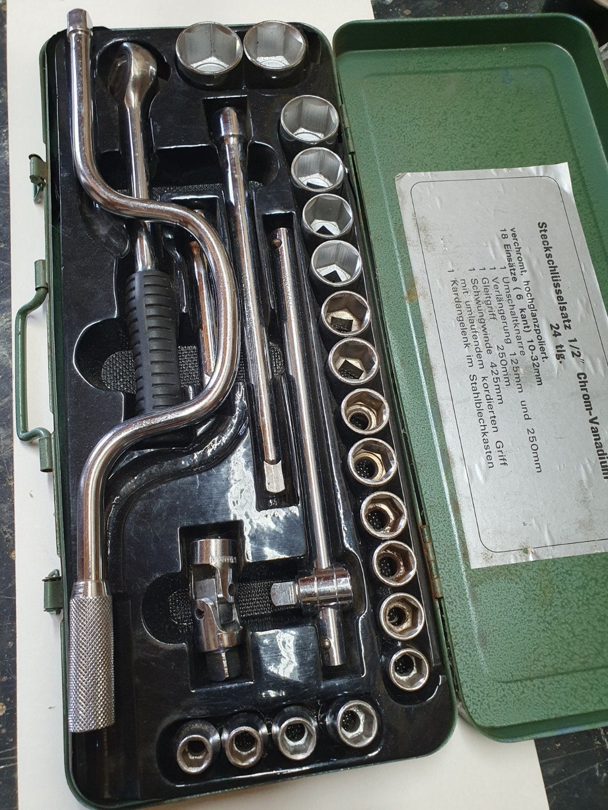 Doppenset, Auto diversen, Ophalen
