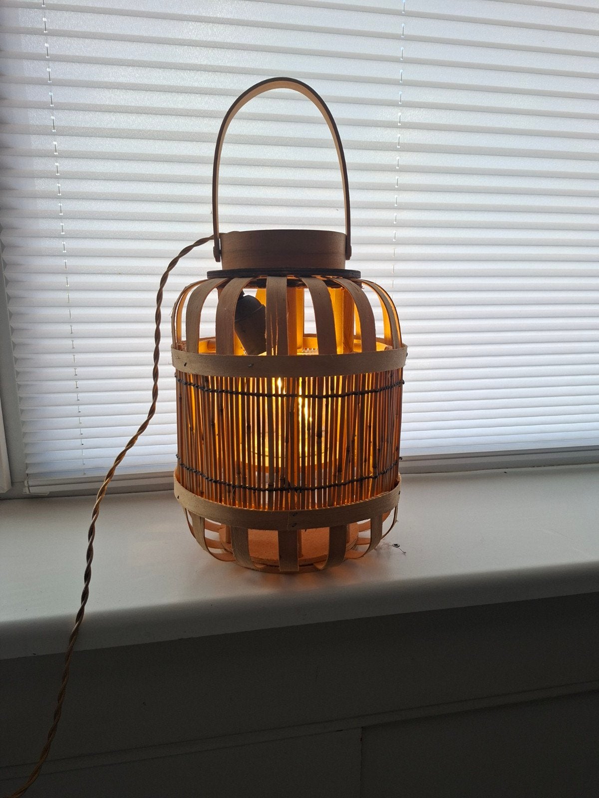 Leuke bamboe tafellamp., Beige, Natuurlijk materiaal, 35 cm, Zo goed als nieuw