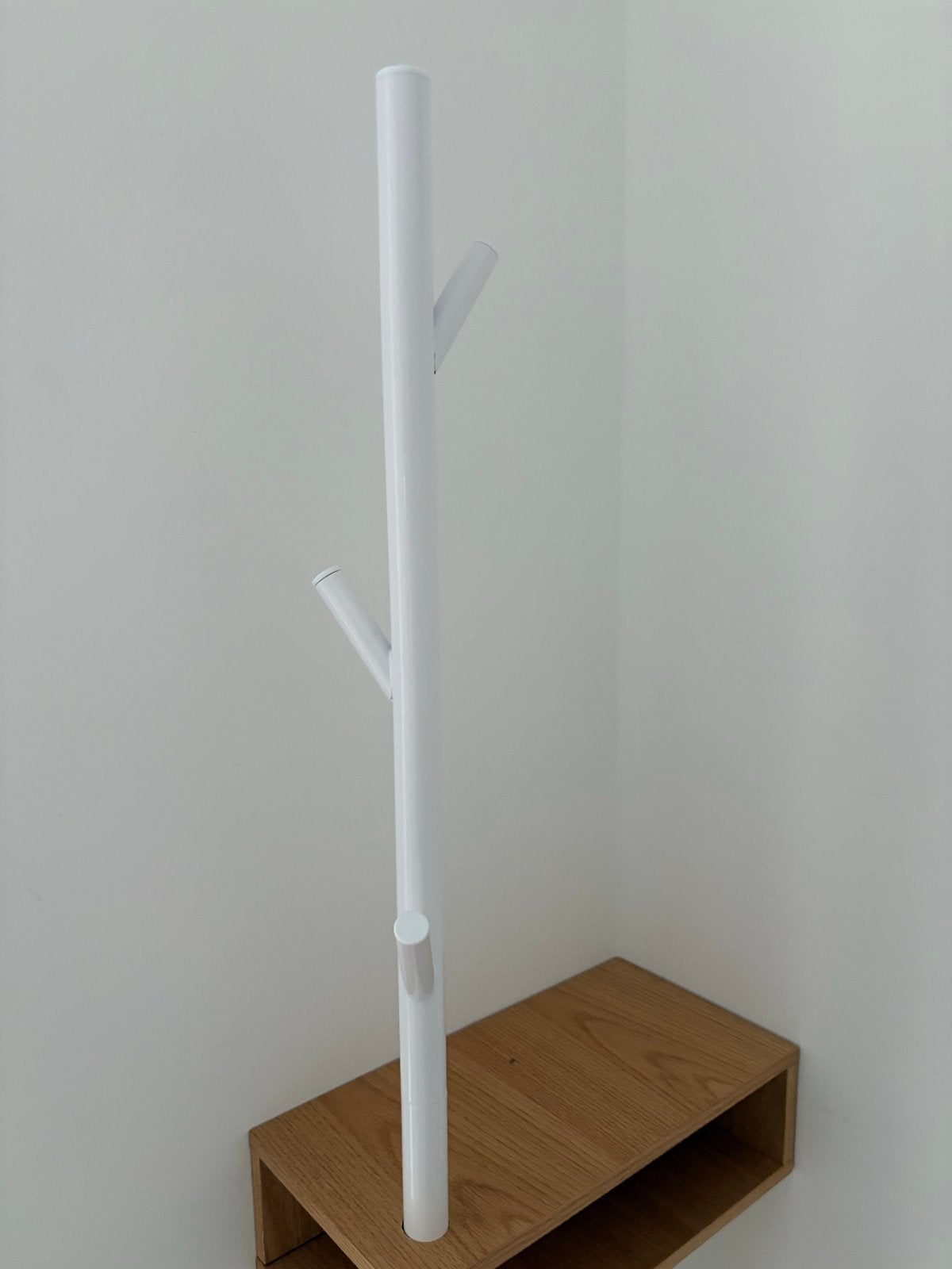 Moderne Staande Kapstok Wit met Eiken Opbergplankje, Ophalen, Nieuw, Staande kapstok, 150 tot 200 cm