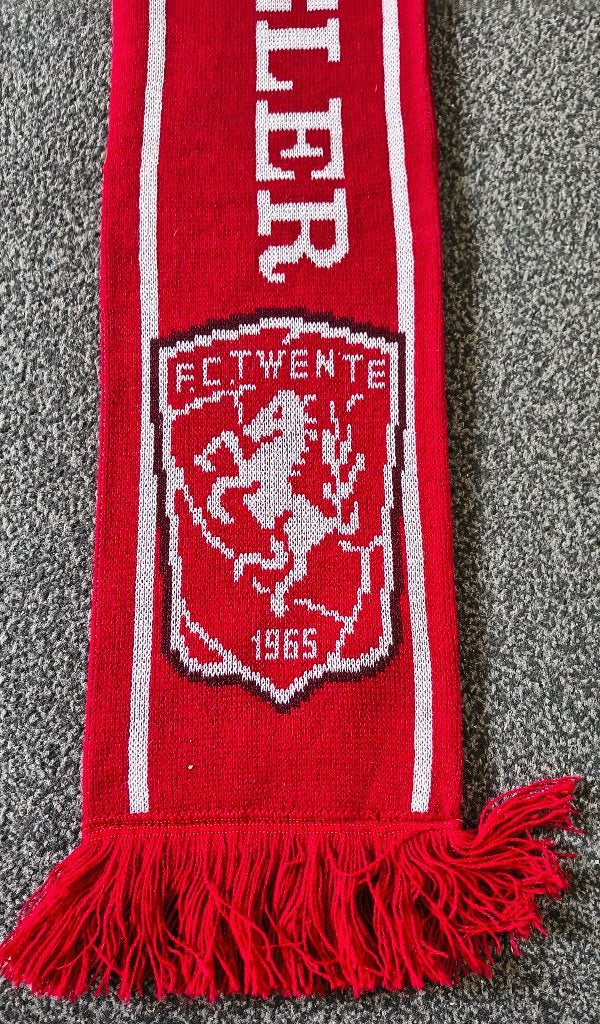 FC Twente sjaal (nieuw), Ophalen of Verzenden, Nieuw, F.C. Twente, Vaantje of Sjaal
