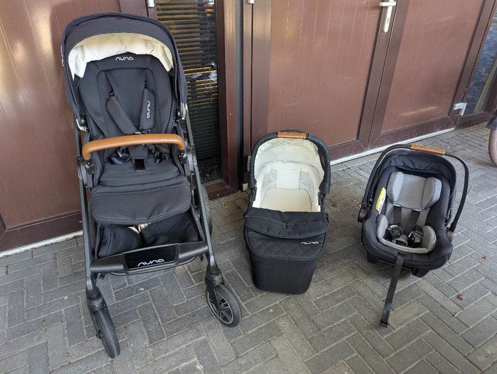Nuna Mixx Next kinderwagen met Carry Cot en Pipa autostoel, Zo goed als nieuw, Combiwagen, Verstelbare duwstang, Ophalen