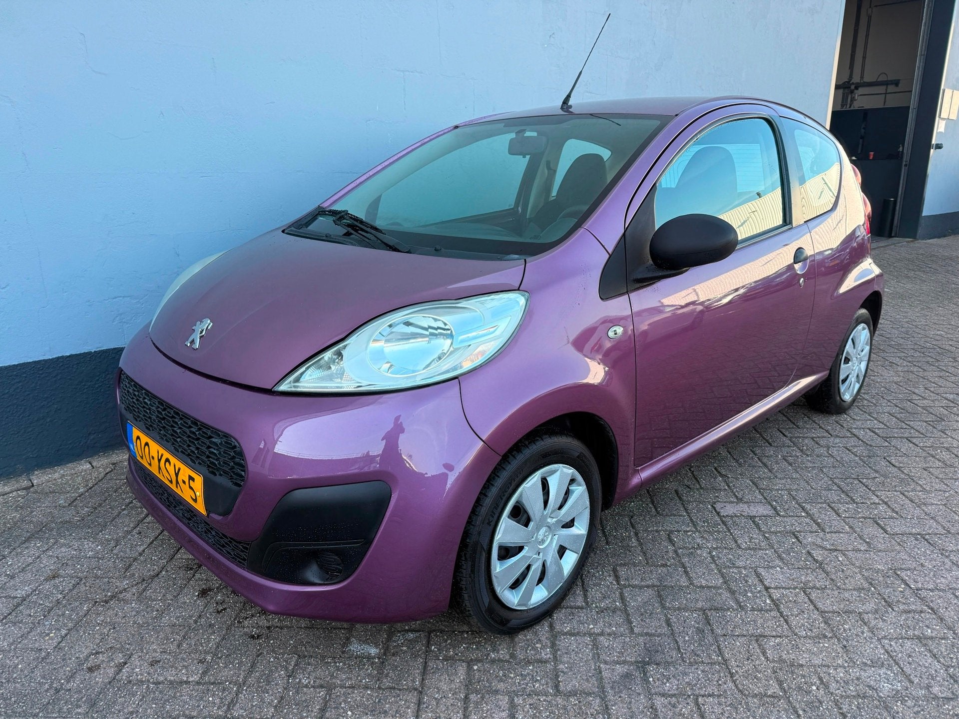 Peugeot 107 1.0 Access Accent - Airco, Voorwielaandrijving, Euro 5, Gebruikt, Overige kleuren