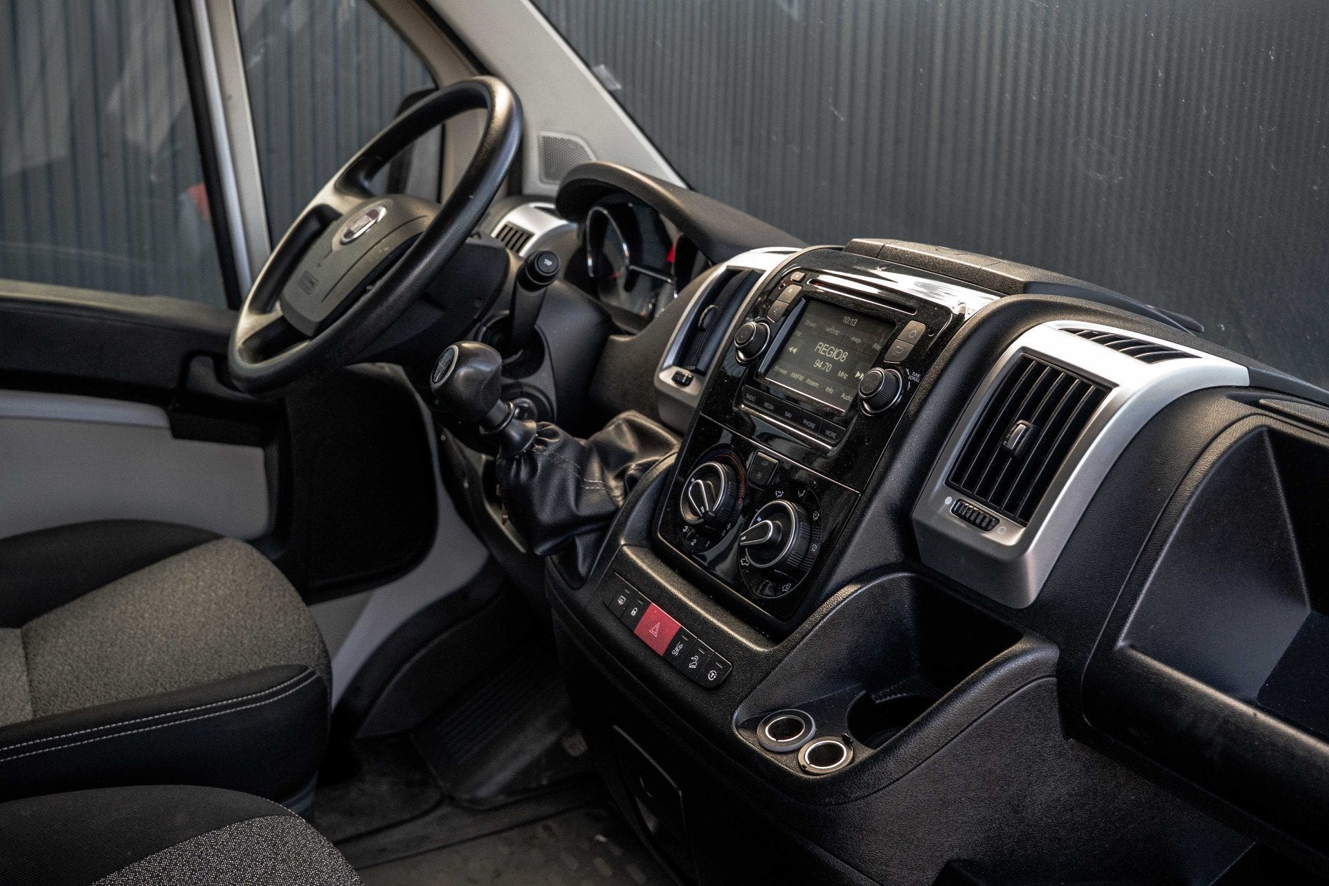 Fiat Ducato Al-Ko | 6-meter | 3-Zits | Camera | Cruise | Nav, Auto's, Stof, Gebruikt, Multifunctioneel stuurwiel, Wit