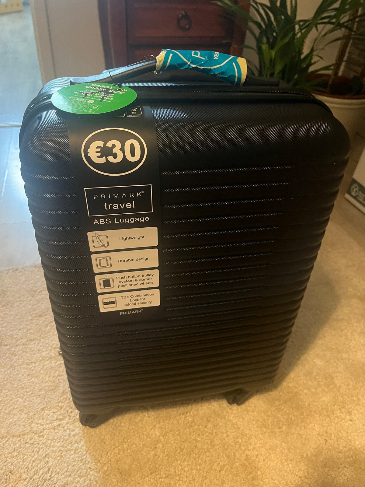 Nieuwe Primark reiskoffer - Zwart, met TSA slot, Ophalen, 20 tot 30 cm, Zwart, Minder dan 40 cm