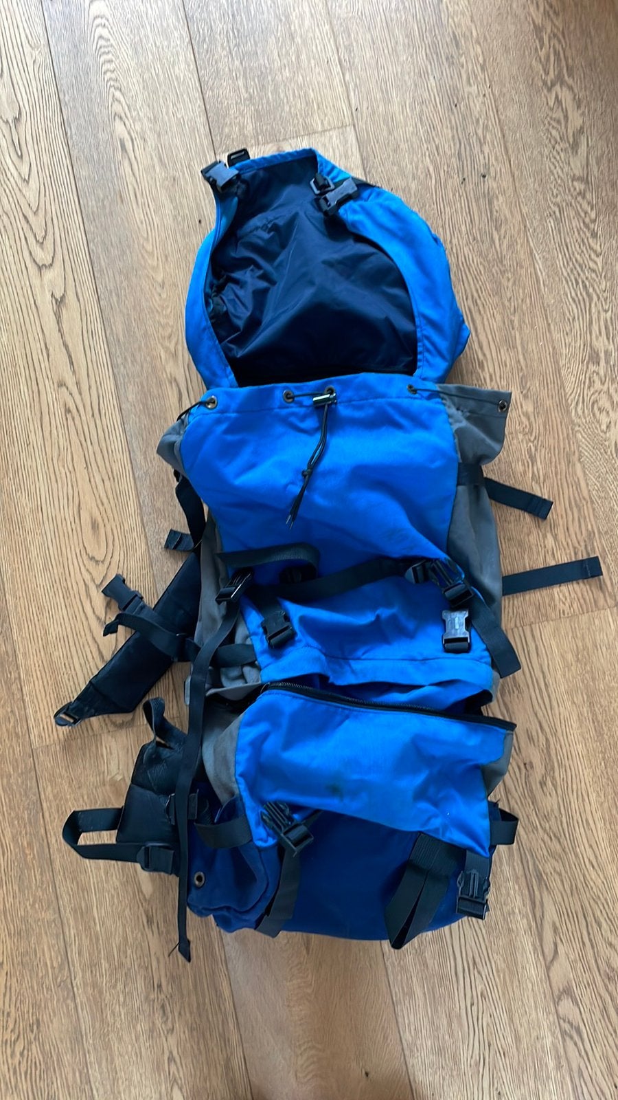 Lowe rugzak cerro torre, Ophalen, Zo goed als nieuw, Rugzak