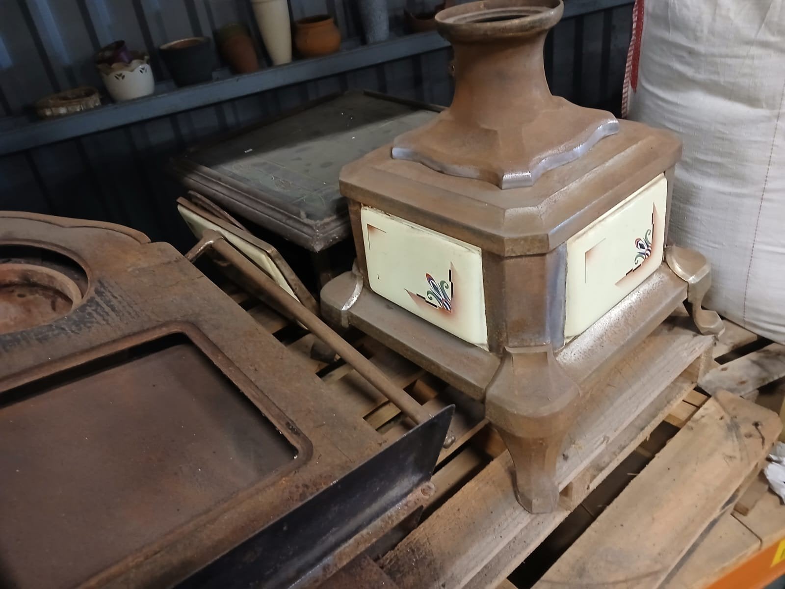 Oude platte buis kachel, Ophalen, Gebruikt, Hout, Houtkachel
