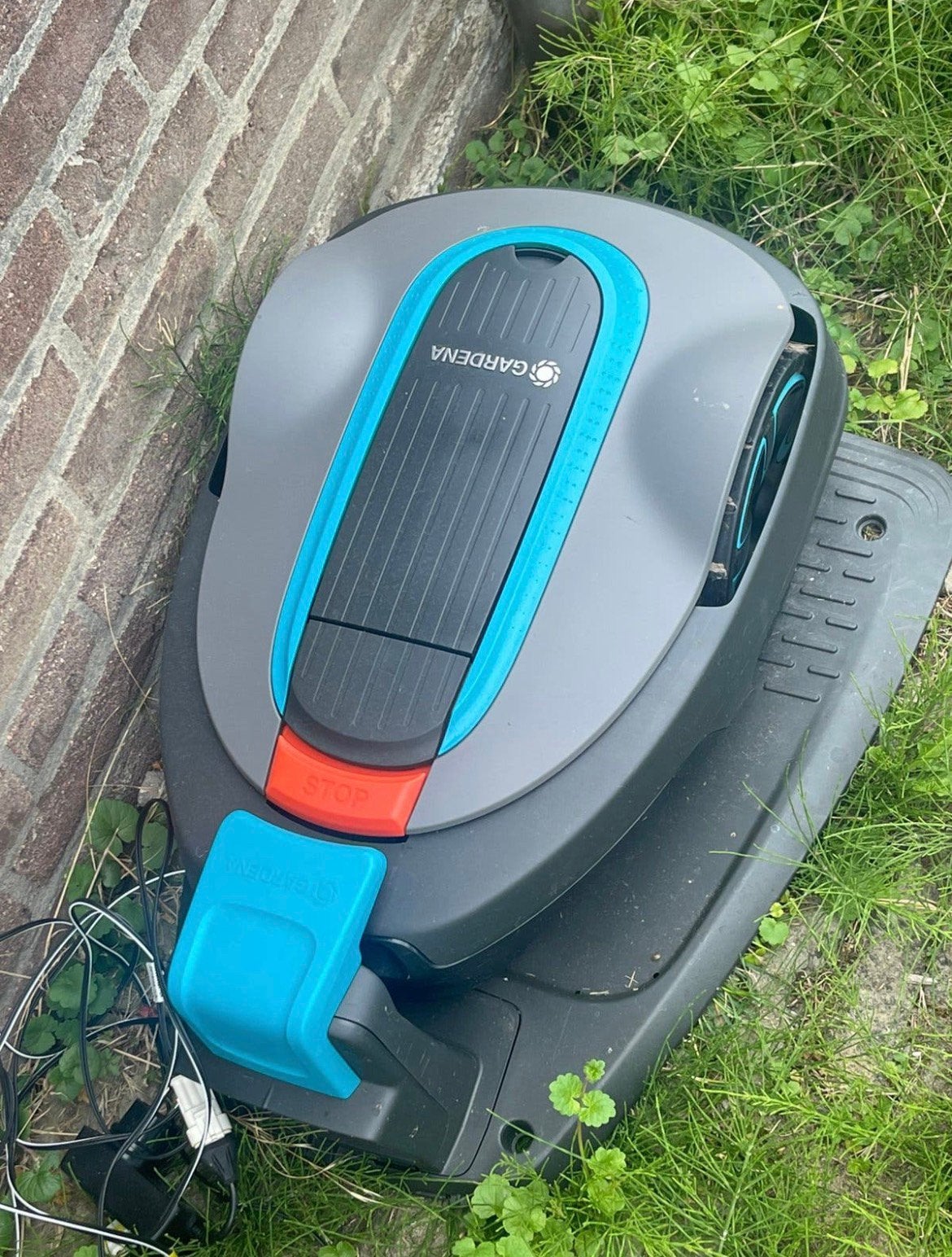 Gardena Sileno 250 robotmaaier met laadstation (defect), Ophalen of Verzenden, Gardena, -, -