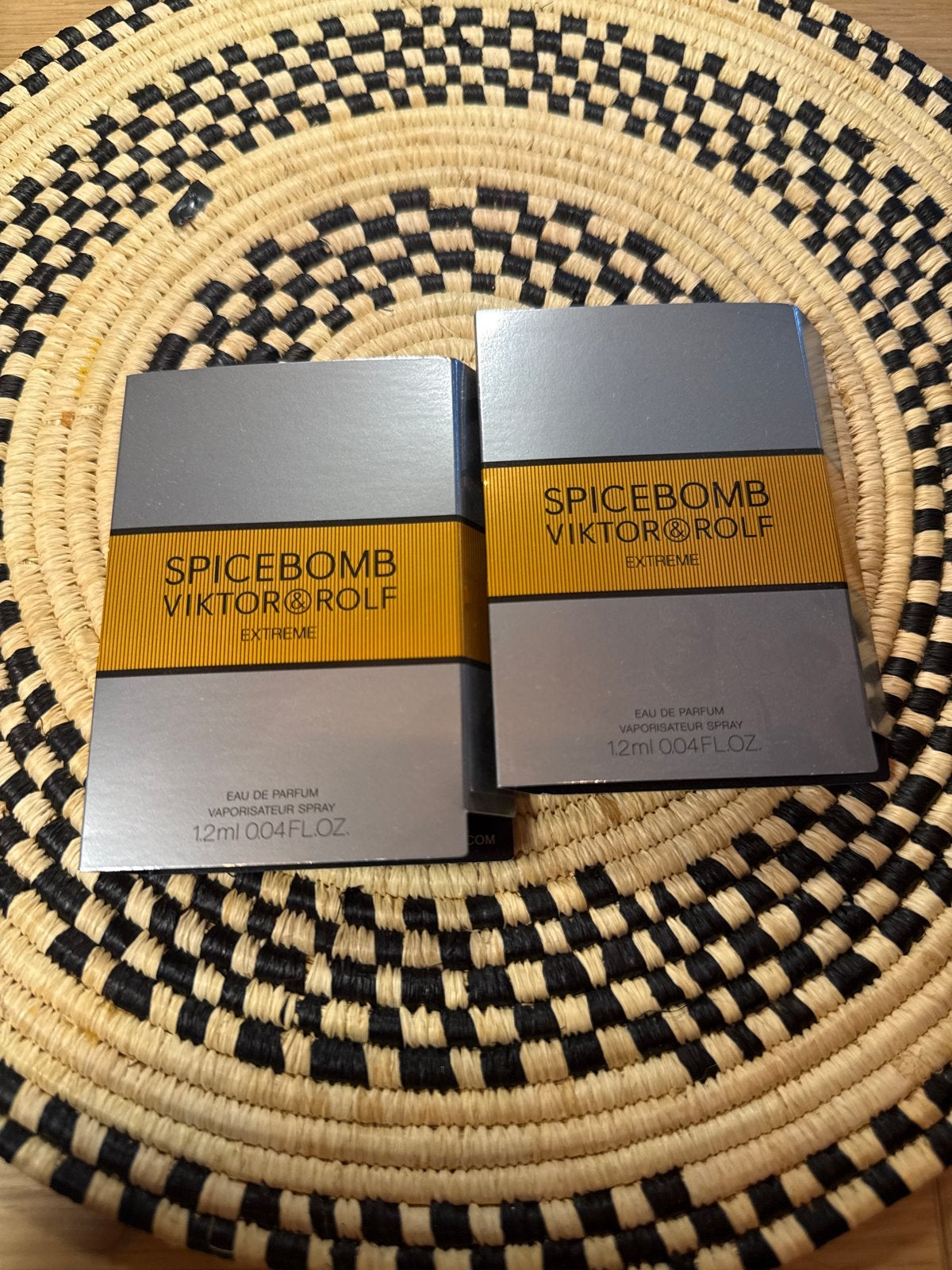 2x Viktor & Rolf Spicebomb Extreme (2x 1.2ml), Ophalen of Verzenden, Nieuw