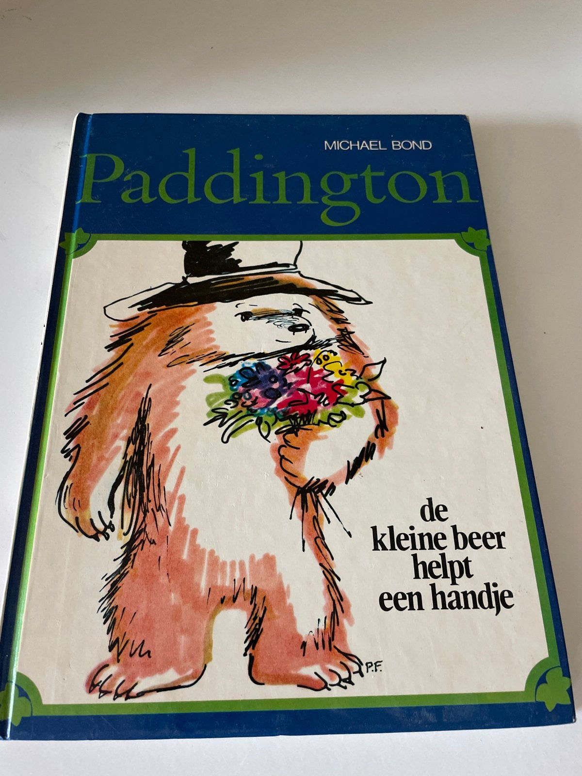 Paddington: De kleine beer helpt een handje, Boeken, Ophalen of Verzenden, Gelezen, Fictie algemeen