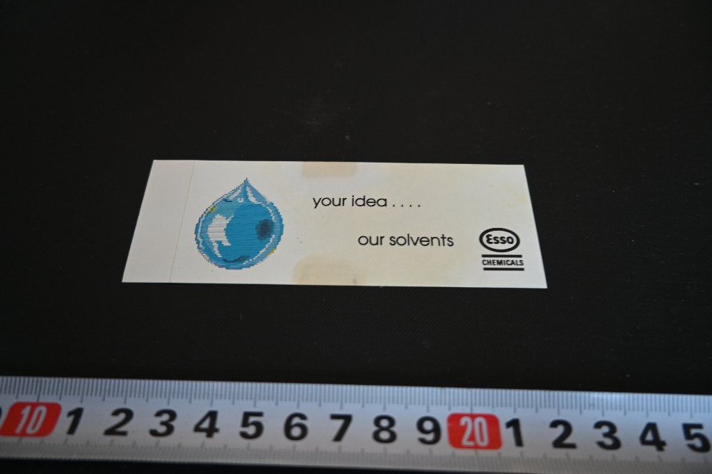 sticker ESSO chemicals your idea ... our solvents, Verzamelen, Ophalen of Verzenden, Zo goed als nieuw