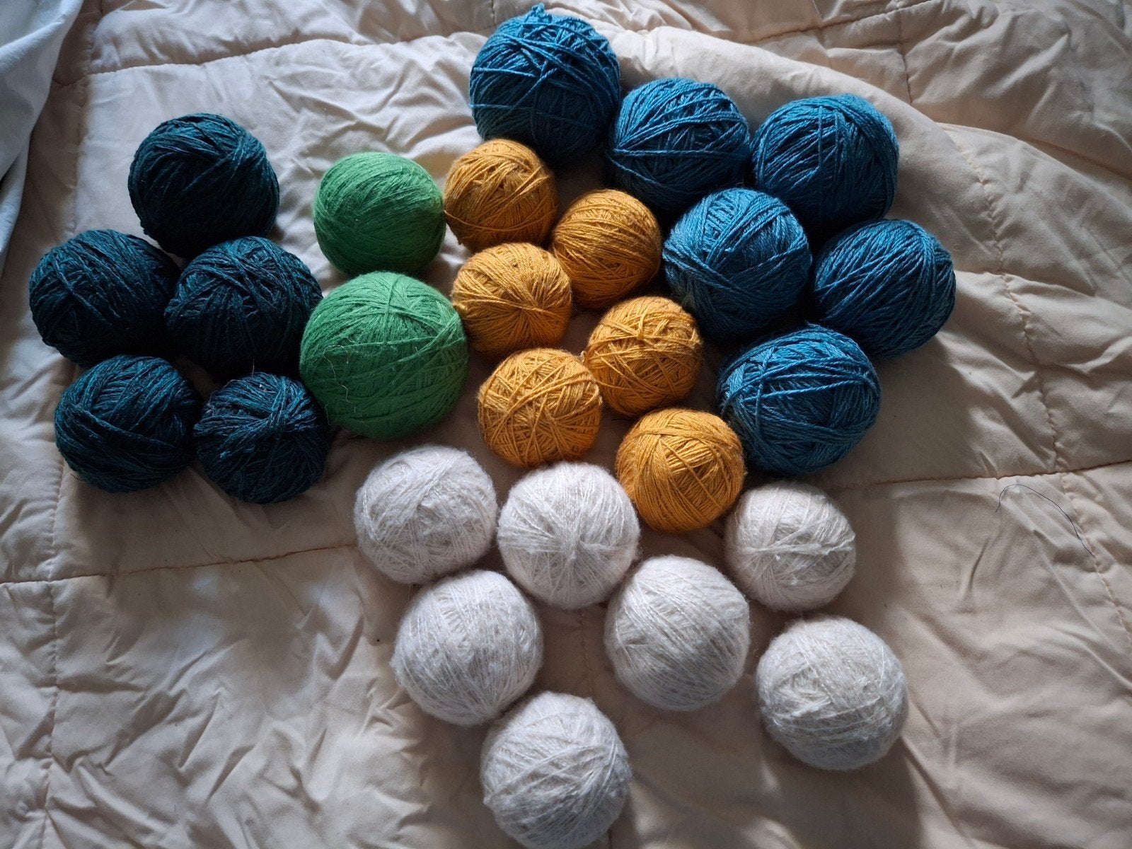 2 kilo brei/ haakgaren., Hobby en Vrije tijd, Breien en Haken, Ophalen of Verzenden, Gebruikt, Breien of Haken, Wol of Garen