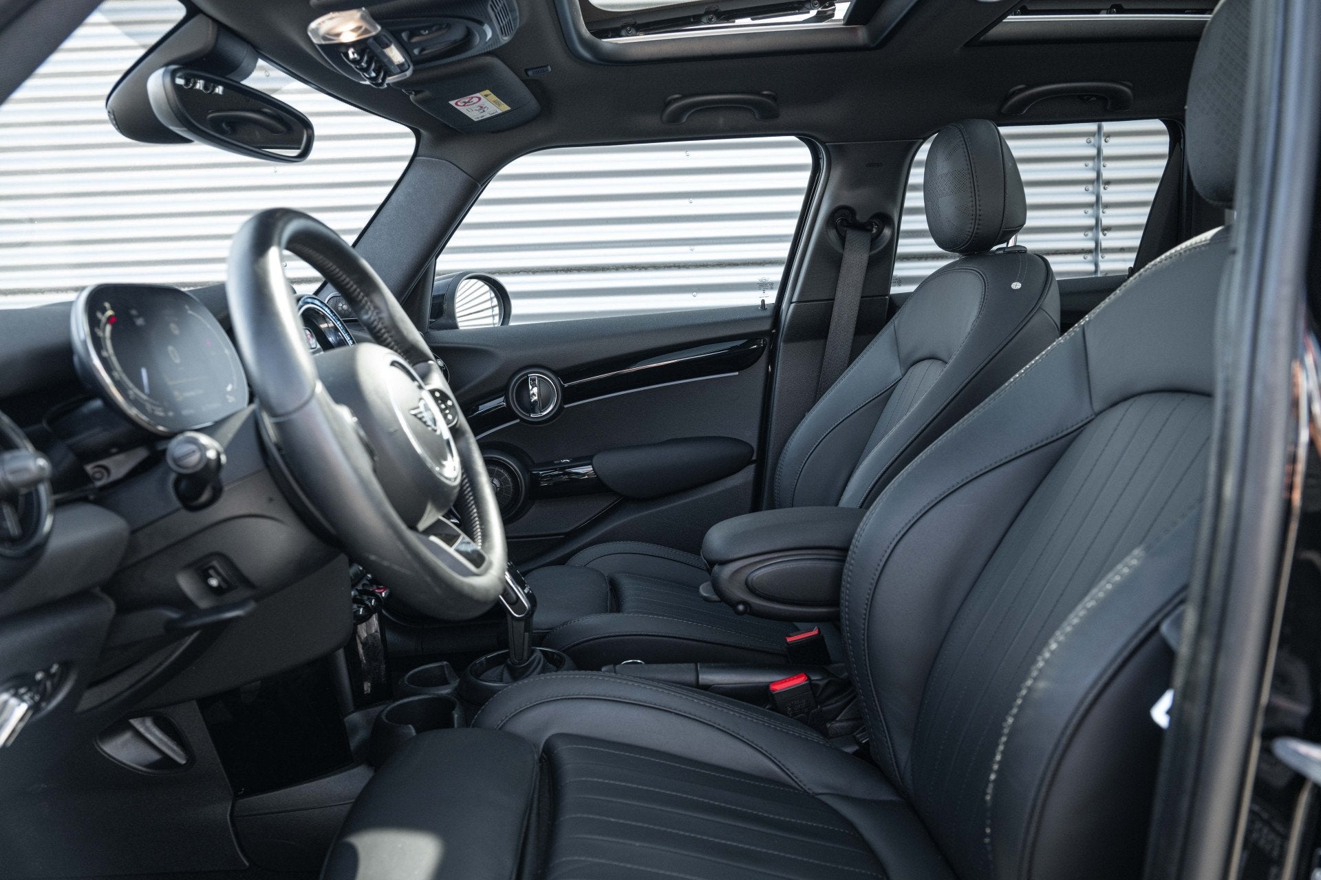 MINI Hatchback Cooper S Classic Automaat / Panoramadak / Spo, Auto's, Gebruikt, 4 cilinders, Met garantie (alle), 179 pk
