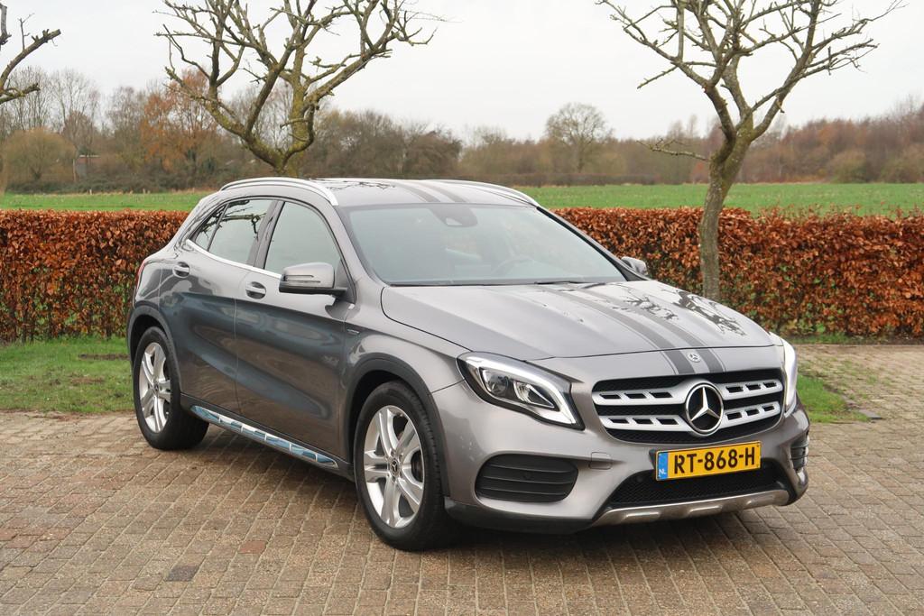 Mercedes-Benz GLA-klasse 180, Gebruikt, 4 cilinders, Leder en Stof, 122 pk