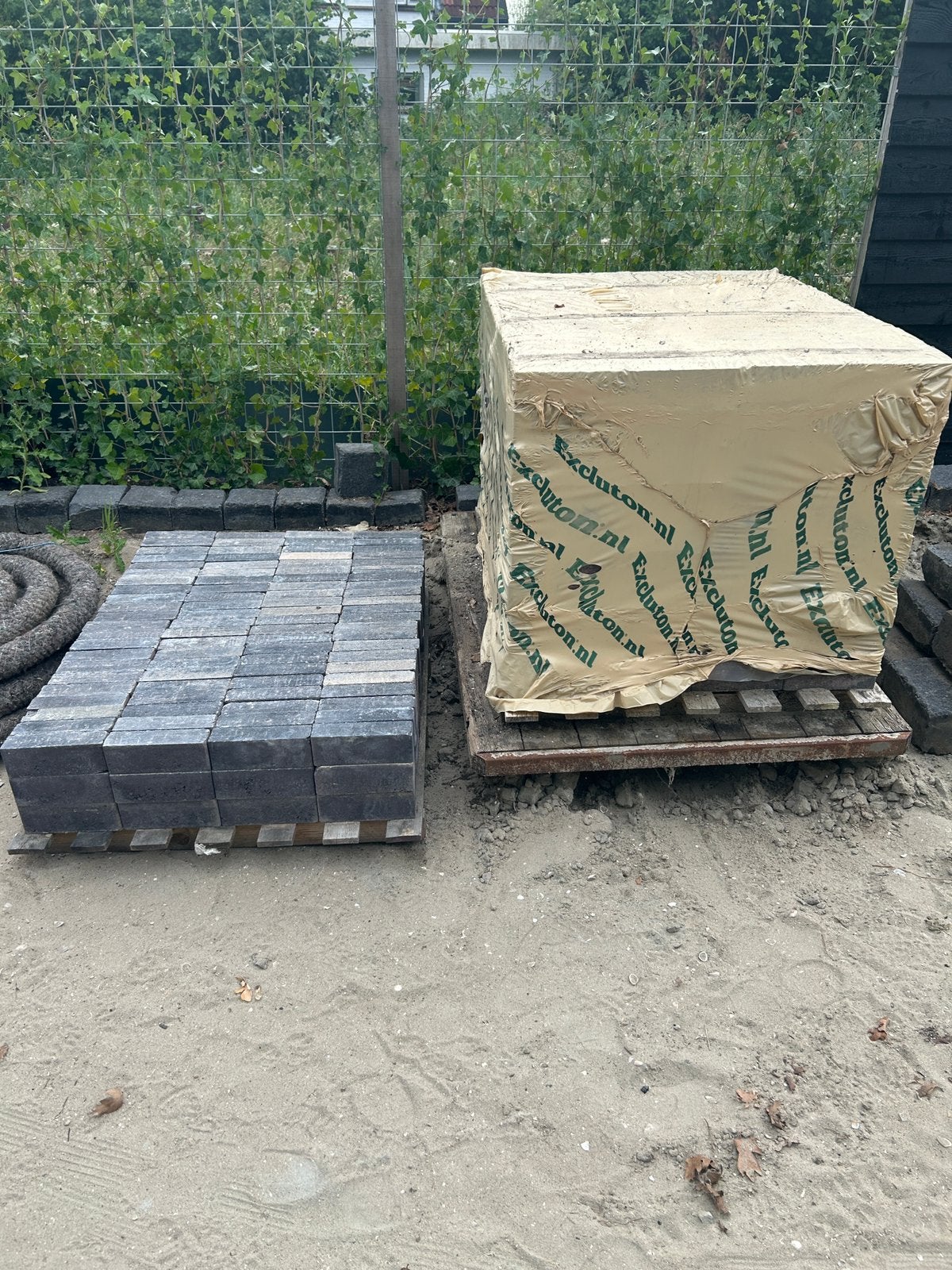 Excluton Giallo waaltjes, Tuin en Terras, Ophalen, Zo goed als nieuw, Keramiek, Terrastegels