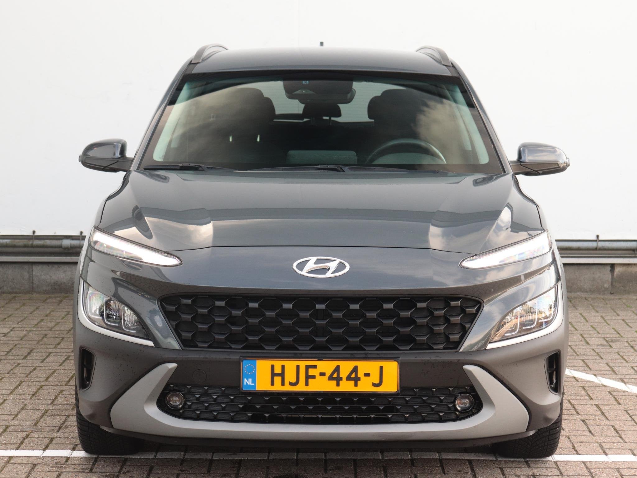 Foto 2 van Hyundai Kona 1.6 GDI HEV Fashion Design Sky | Stoel- en stuu
