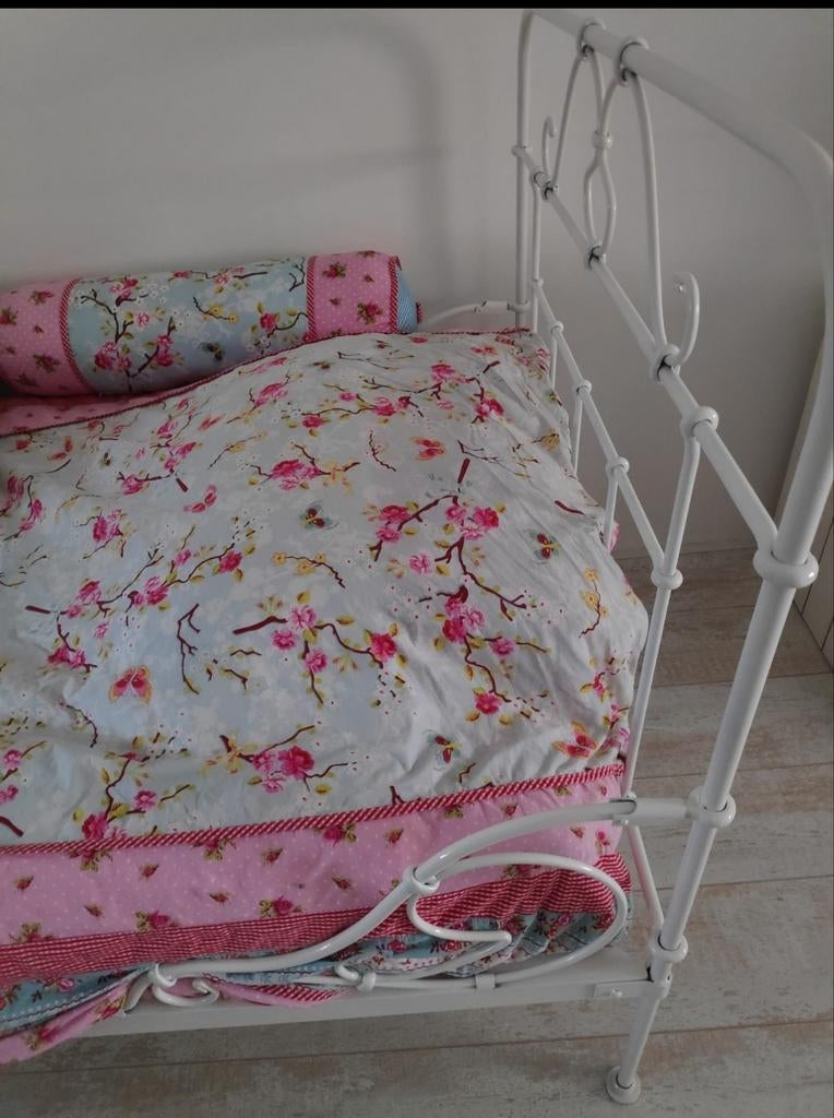 Vintage ,brocante bed 200*90, Kinderen en Baby's, Kinderkamer | Bedden, Ophalen, Gebruikt, 180 cm of meer, 85 tot 100 cm