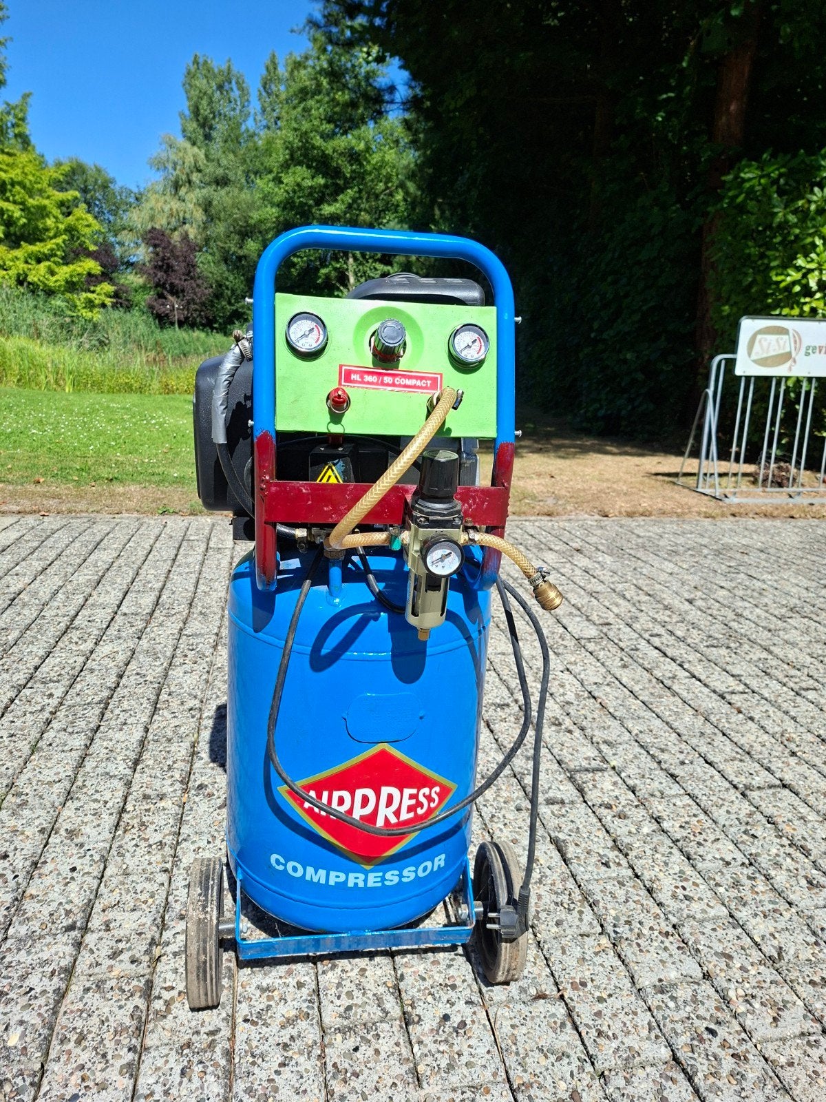 Luchtcompressor zgan, weinig gebruikt, wegens verhuizing, Ophalen, 6 tot 10 bar, Zo goed als nieuw, 25 tot 100 liter