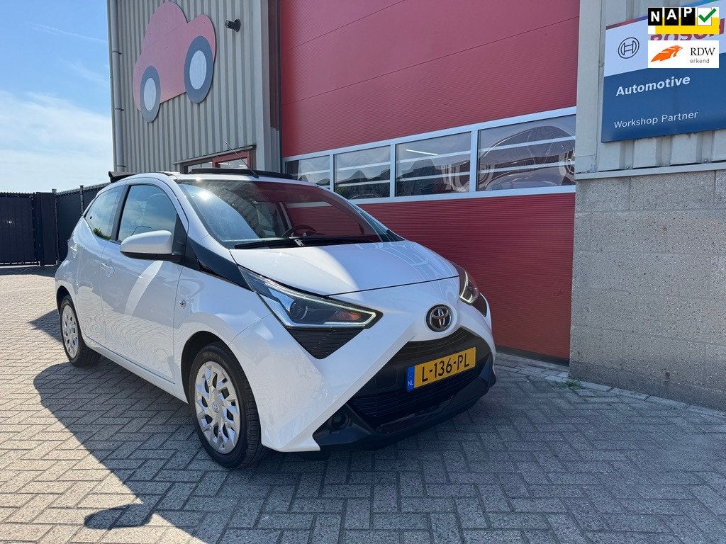 Toyota Aygo 1.0 VVT-i x-play cabrio, Carplay, Camera, Blueto, Voorwielaandrijving, Stof, Gebruikt, Cabriolet
