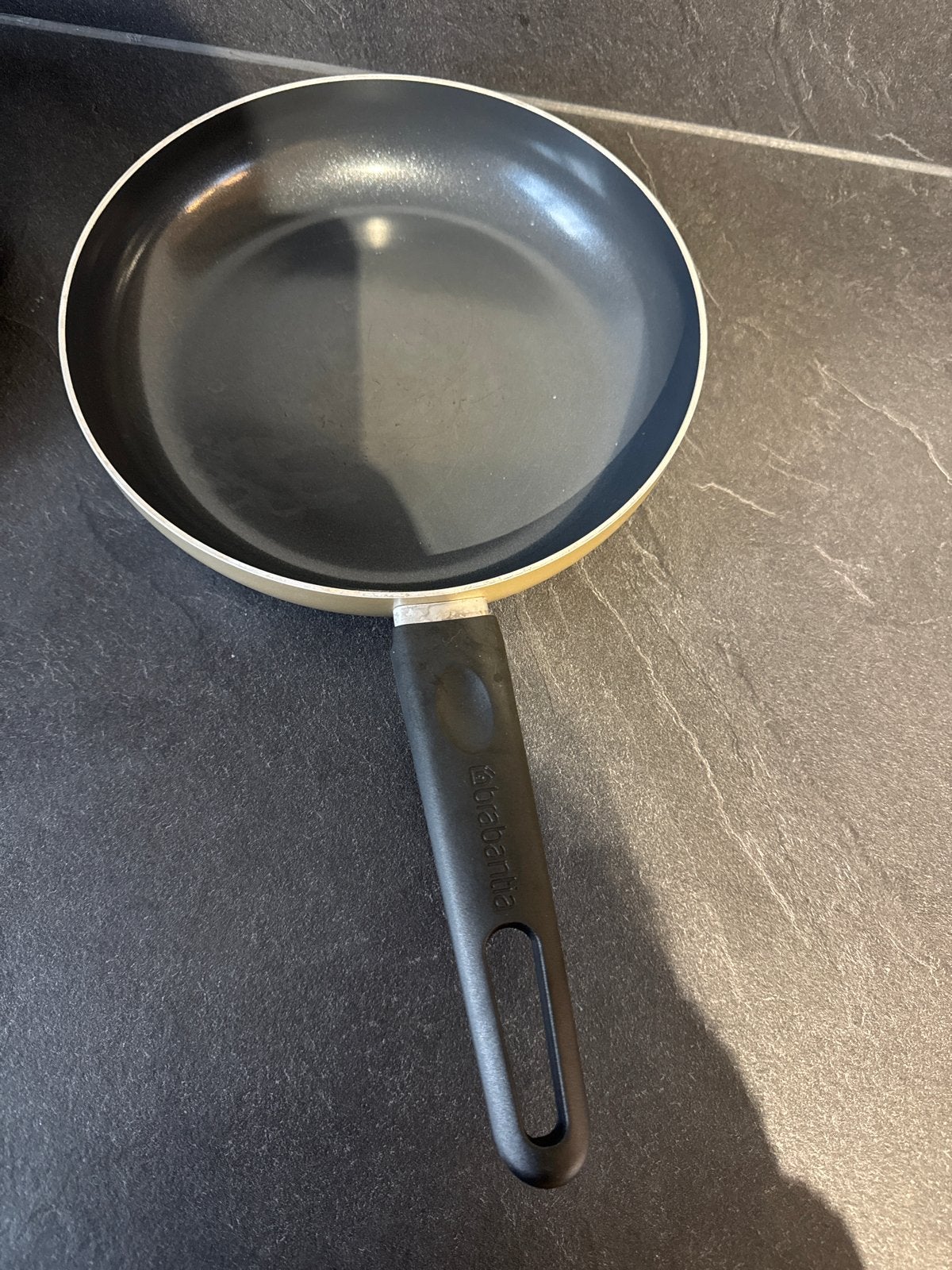 Gratis Brabantia koekenpan ruilen voor rode Tony Chocolonely, Ophalen, Gebruikt, Koekenpan, Overige merken