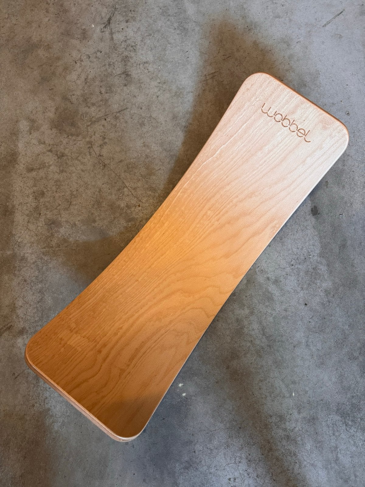 Wobbel Pro Board met Vilt - Bordeauxrood, Ophalen of Verzenden, Zo goed als nieuw, Rij- of Hobbelspeelgoed
