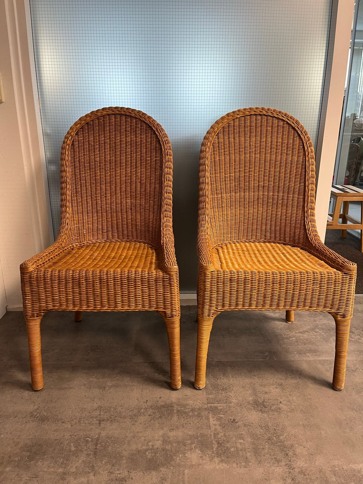Set van 2 rotan stoelen met hoge rugleuning, Huis en Inrichting, Stoelen, Ophalen, Gebruikt, Twee, Bruin