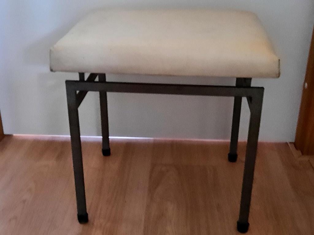 Vintage piano-kruk, ijzeren onderstel, créme skai zitting, Ophalen, Gebruikt, IJzer