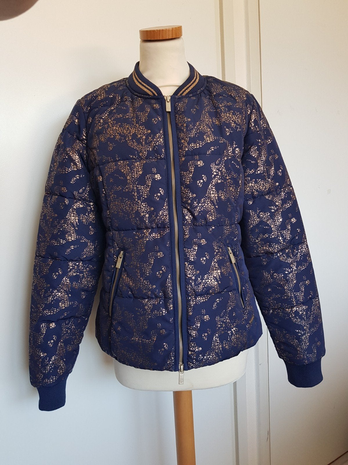 Ilse Jacobsen tussen jas 40 blauw-goud, Maat 38/40 (M), Blauw, Nieuw, Ophalen of Verzenden
