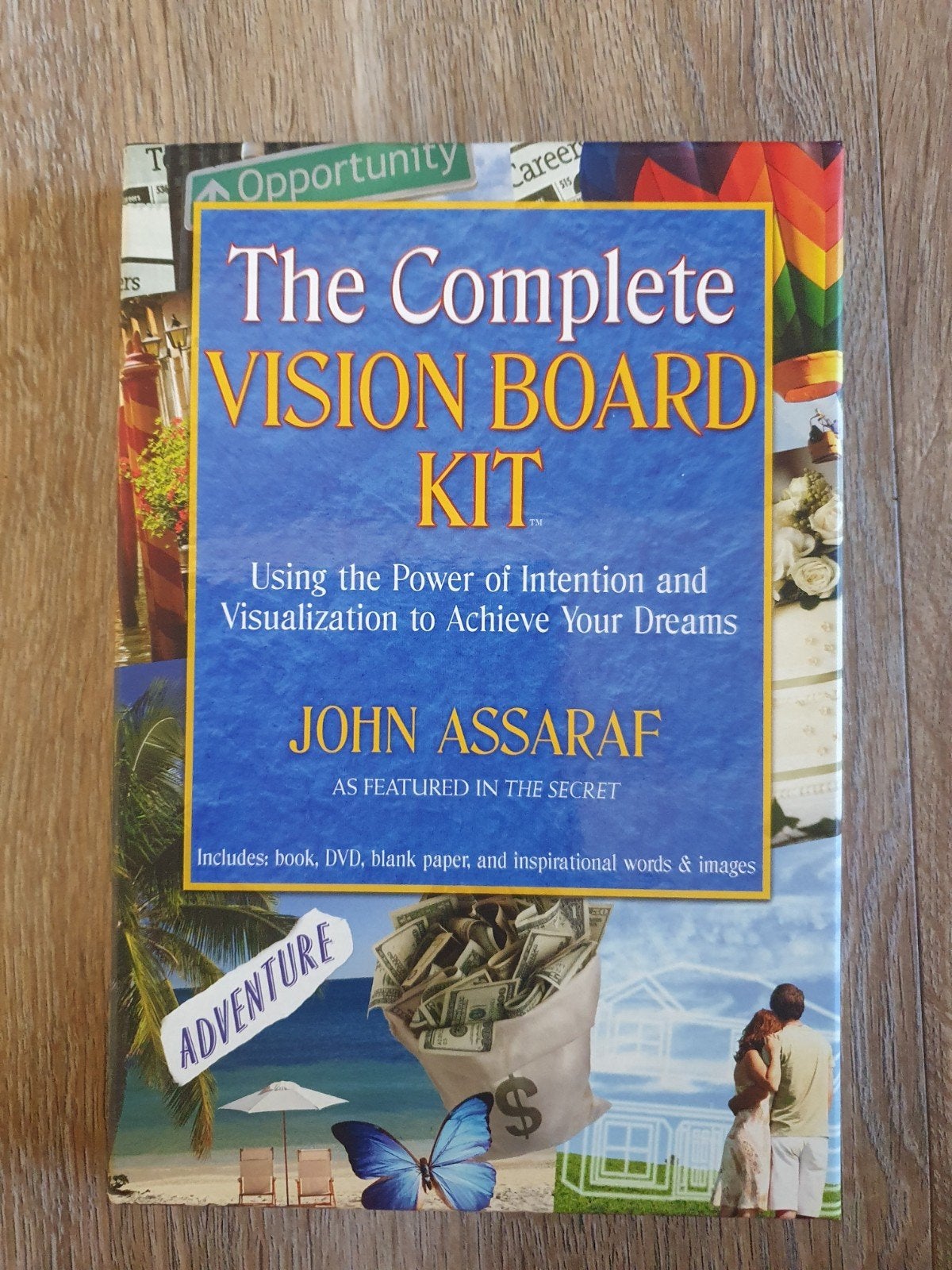 John Assaraf - The Vision Board Book  Kit - engelstalig, Boeken, Spiritualiteit algemeen, Nieuw, Ophalen of Verzenden, John Assaraf