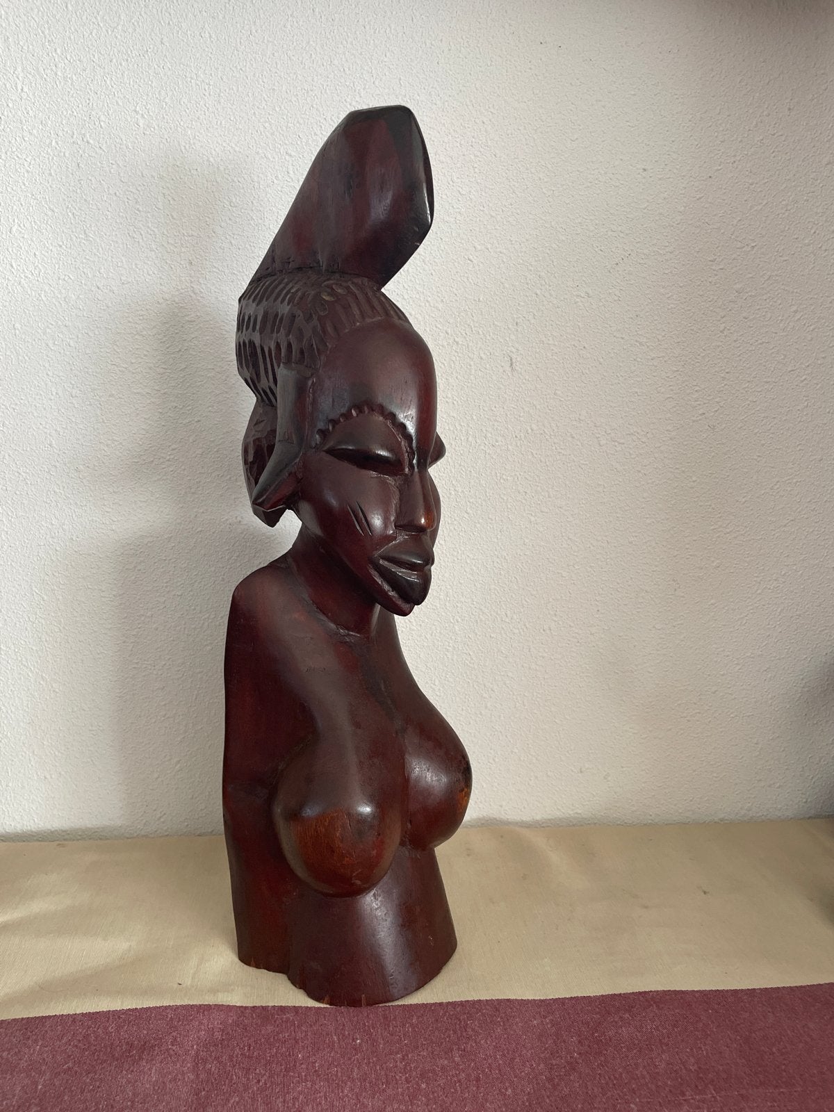 Mahoniehouten buste van Afrikaanse vrouw - 44 cm hoog, Buste, Ophalen of Verzenden, Handgemaakt, 20 - 50 cm