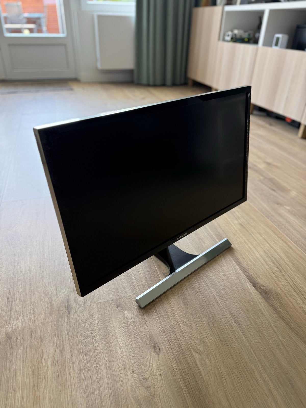 Samsung U28E570D 4K Monitor - Zo goed als nieuw, 1 tot 2 ms, DisplayPort, LED, 60 Hz of minder