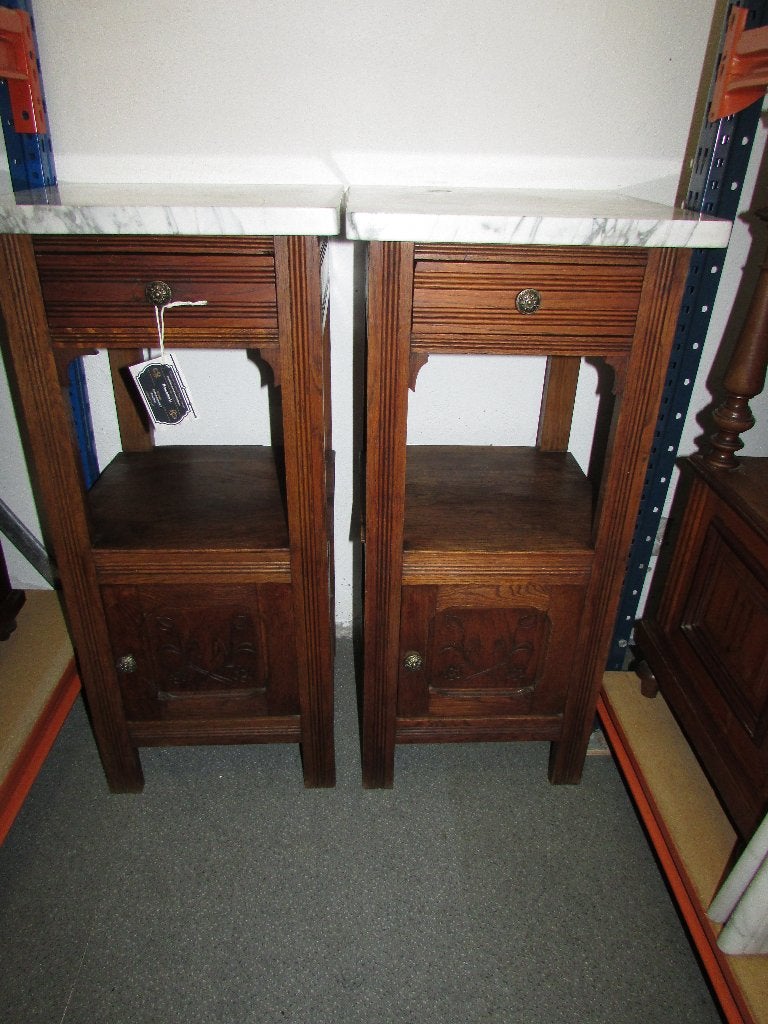 antiek set eiken nachtkastjes met marmer blad 350,00 ., Huis en Inrichting, Ophalen, Minder dan 45 cm, Zo goed als nieuw, 70 cm of meer