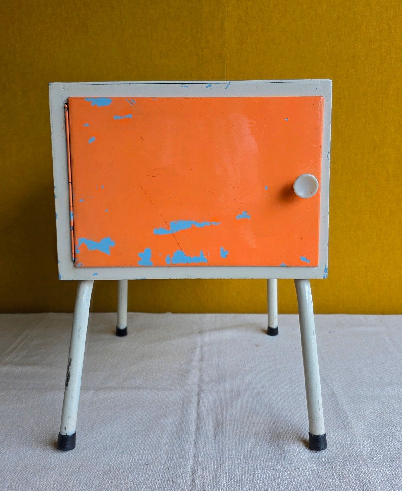 Retro Vintage Kubus Nachtkastje - H46 B35 D32,  kastje, Gebruikt, Minder dan 45 cm, Vintage, Ophalen of Verzenden