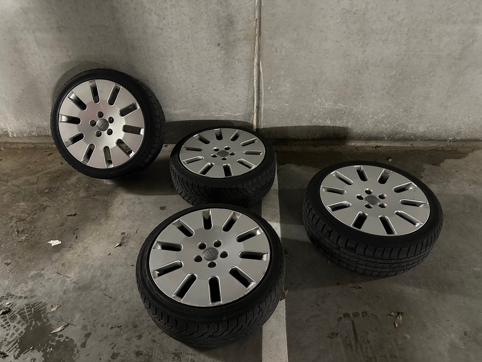 Audi Winterbanden met Velgen - volkswagen, Auto-onderdelen, Banden en Velgen, Ophalen, 18 inch, Gebruikt, Banden en Velgen