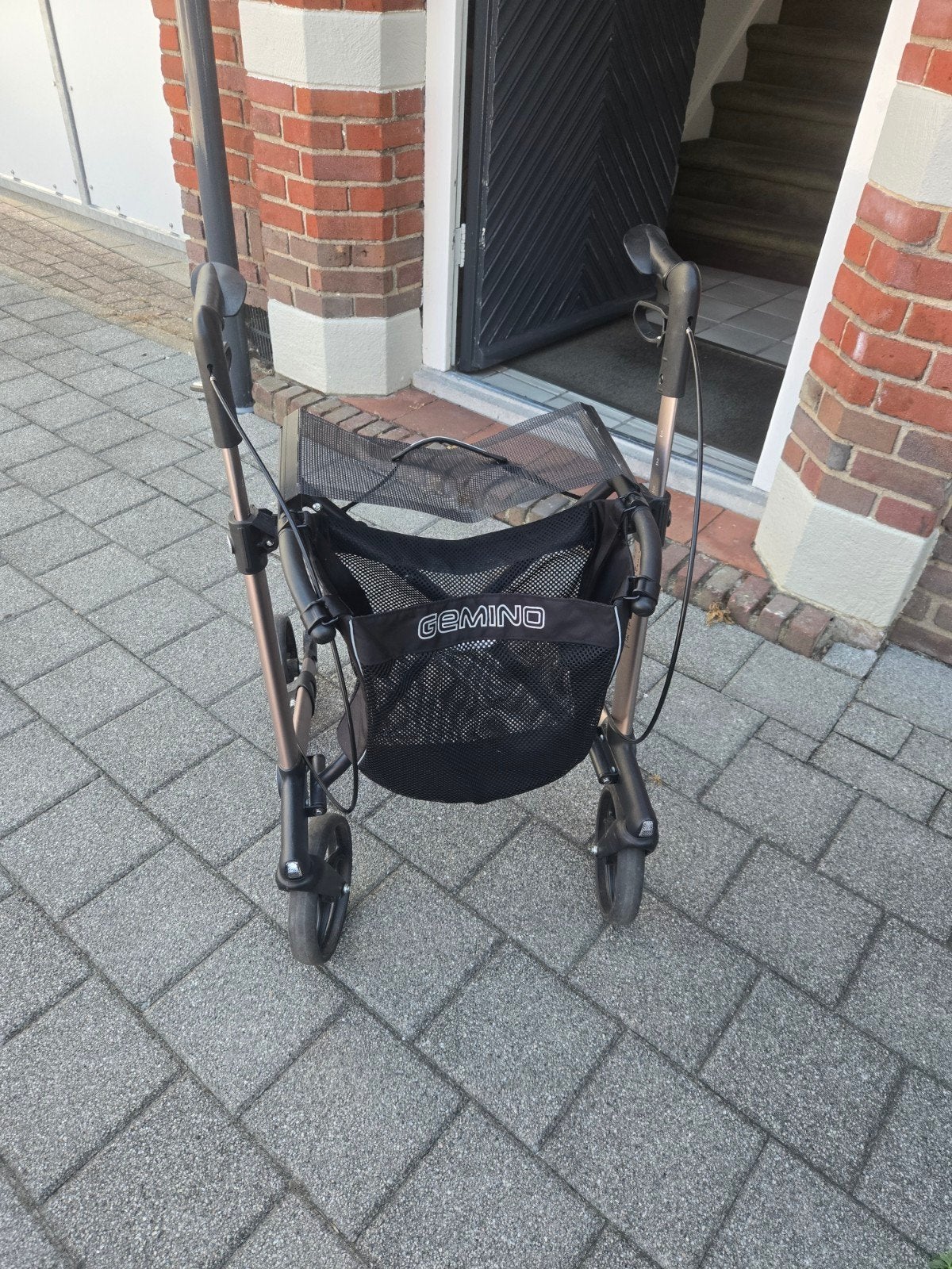 Rollator, Ophalen