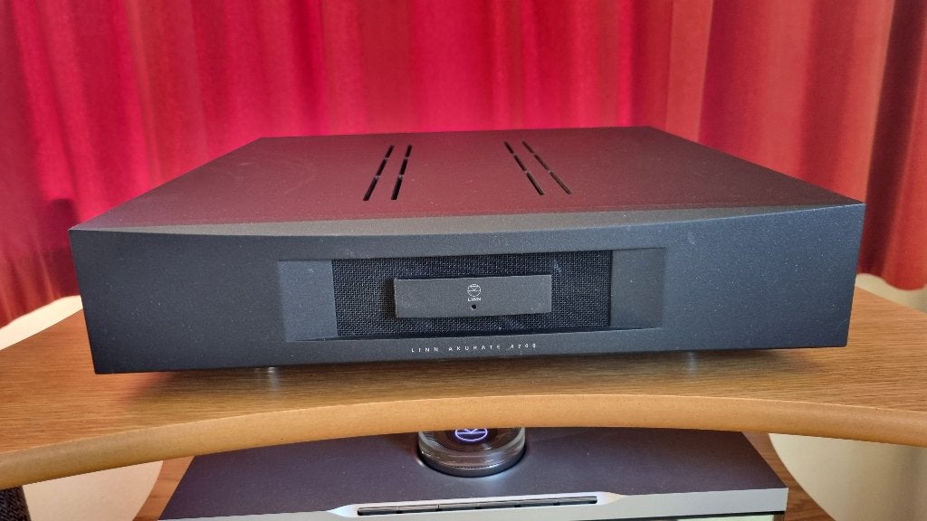 Linn Akurate 4200/1 eindversterker, 4x200 watt Chakra, Audio, Tv en Foto, Ophalen of Verzenden, Zo goed als nieuw, 120 watt of meer