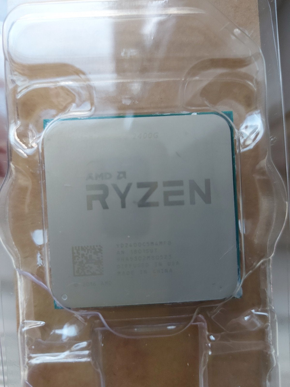 AMD Ryzen 5 2400G 3.6 GHz CPU, AMD Ryzen 5, Zo goed als nieuw, Socket AM4, 3 tot 4 Ghz