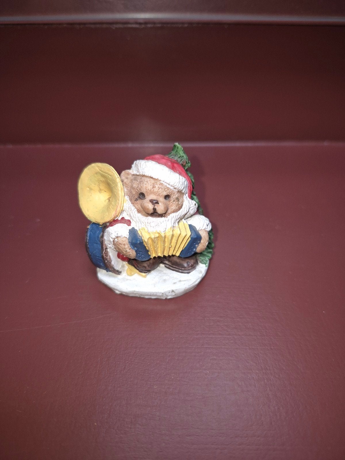 schattig kerst beer beeldje met een accordeon, Ophalen of Verzenden, Zo goed als nieuw, Dier