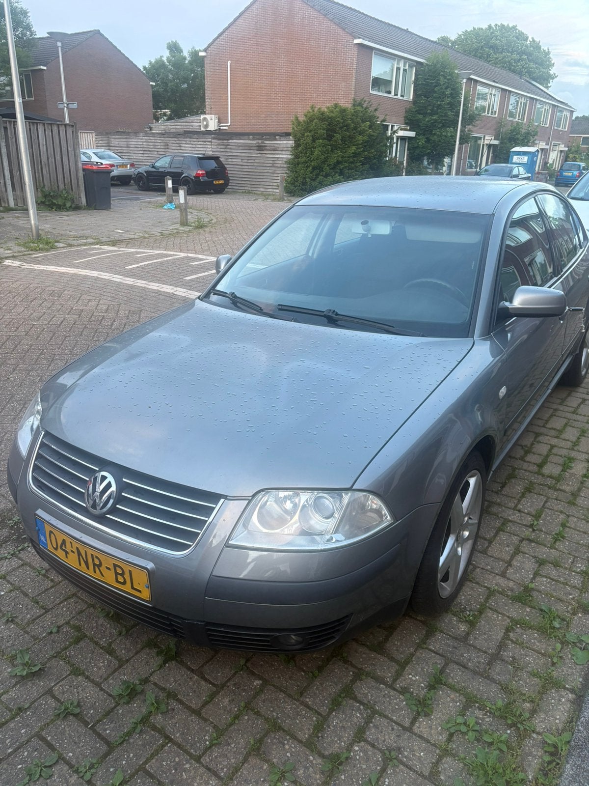 Volkswagen Passat 2.0 96KW 2004 Grijs, Auto's, Volkswagen, 1325 kg, 4 cilinders, 1984 cc, Origineel Nederlands