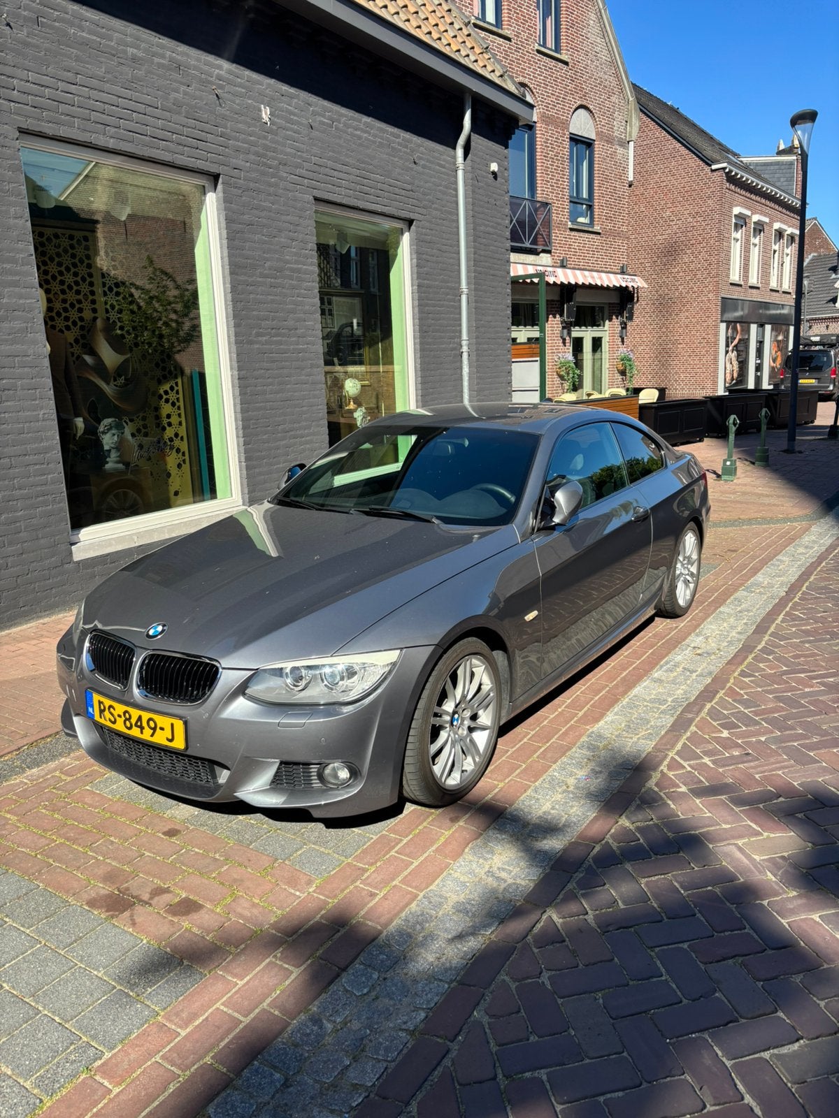 BMW 320i Coupe M-Sport Automaat (E92) RIVISIE MOTOR!, Automaat, Euro 5, Achterwielaandrijving, Zwart