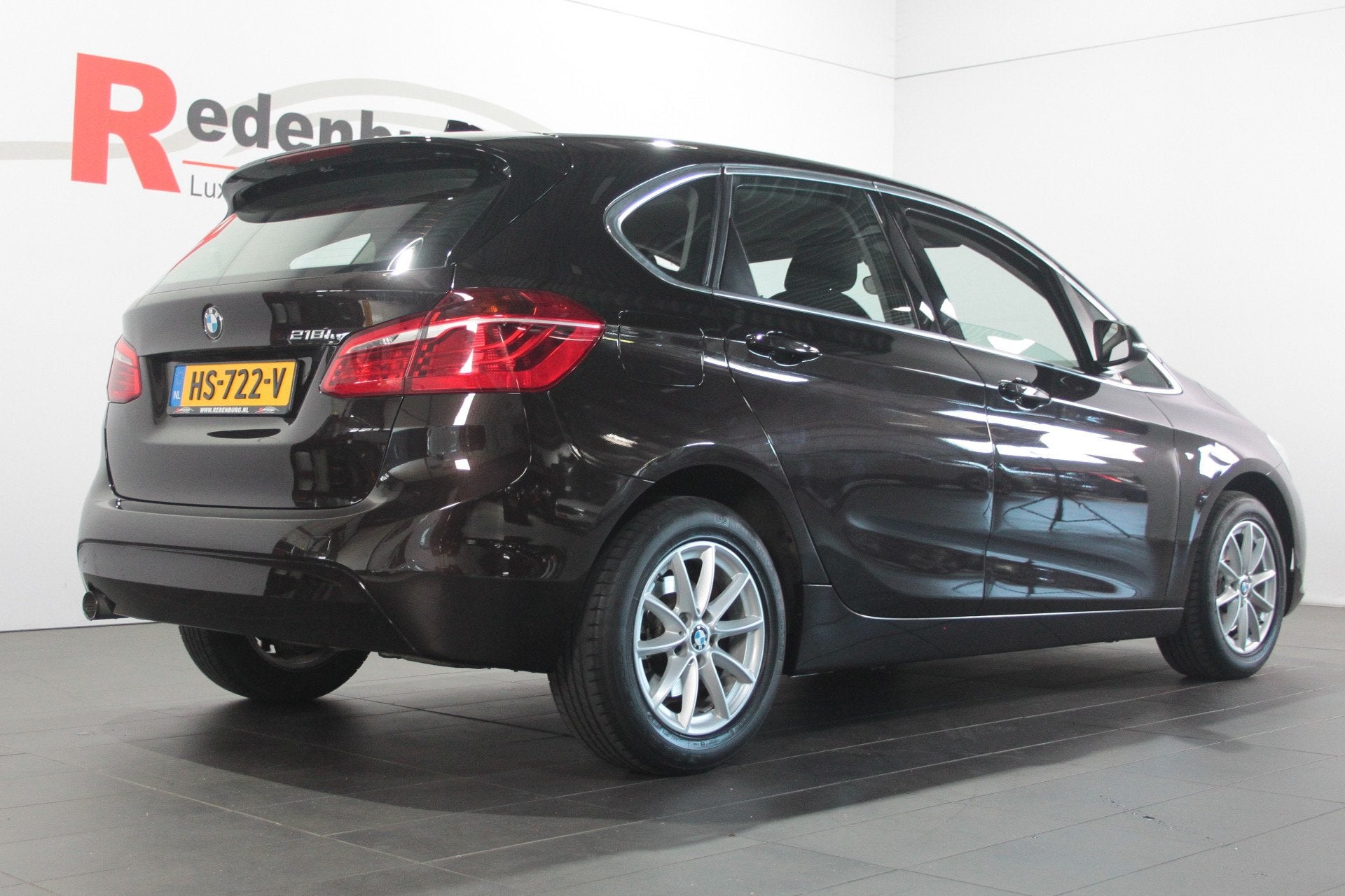 BMW 2 Serie Active Tourer 218i Essential - Navi / Bluetooth, Auto's, Voorwielaandrijving, 136 pk, Gebruikt, Bruin
