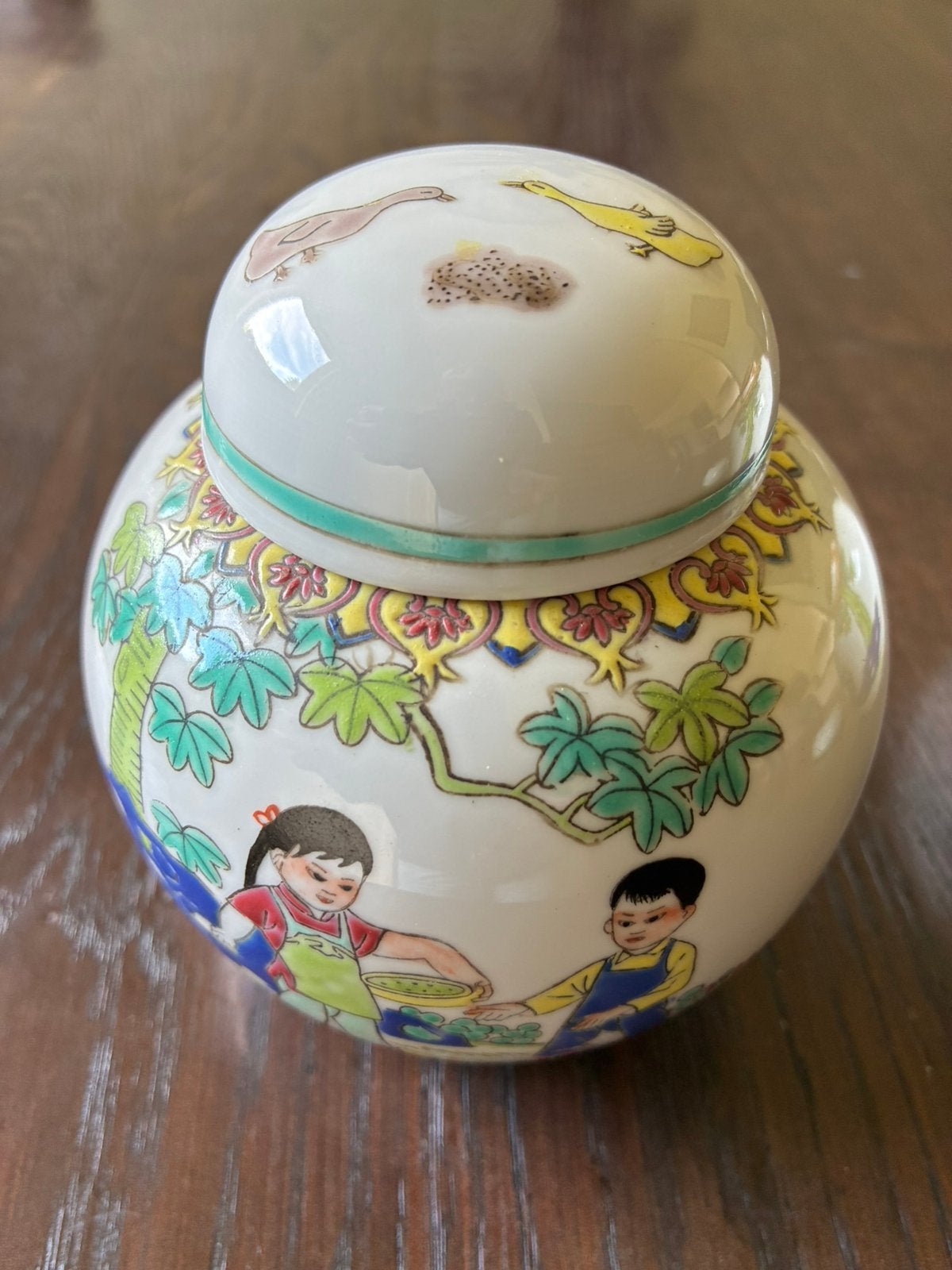 Twee Gemberpotten., Ophalen