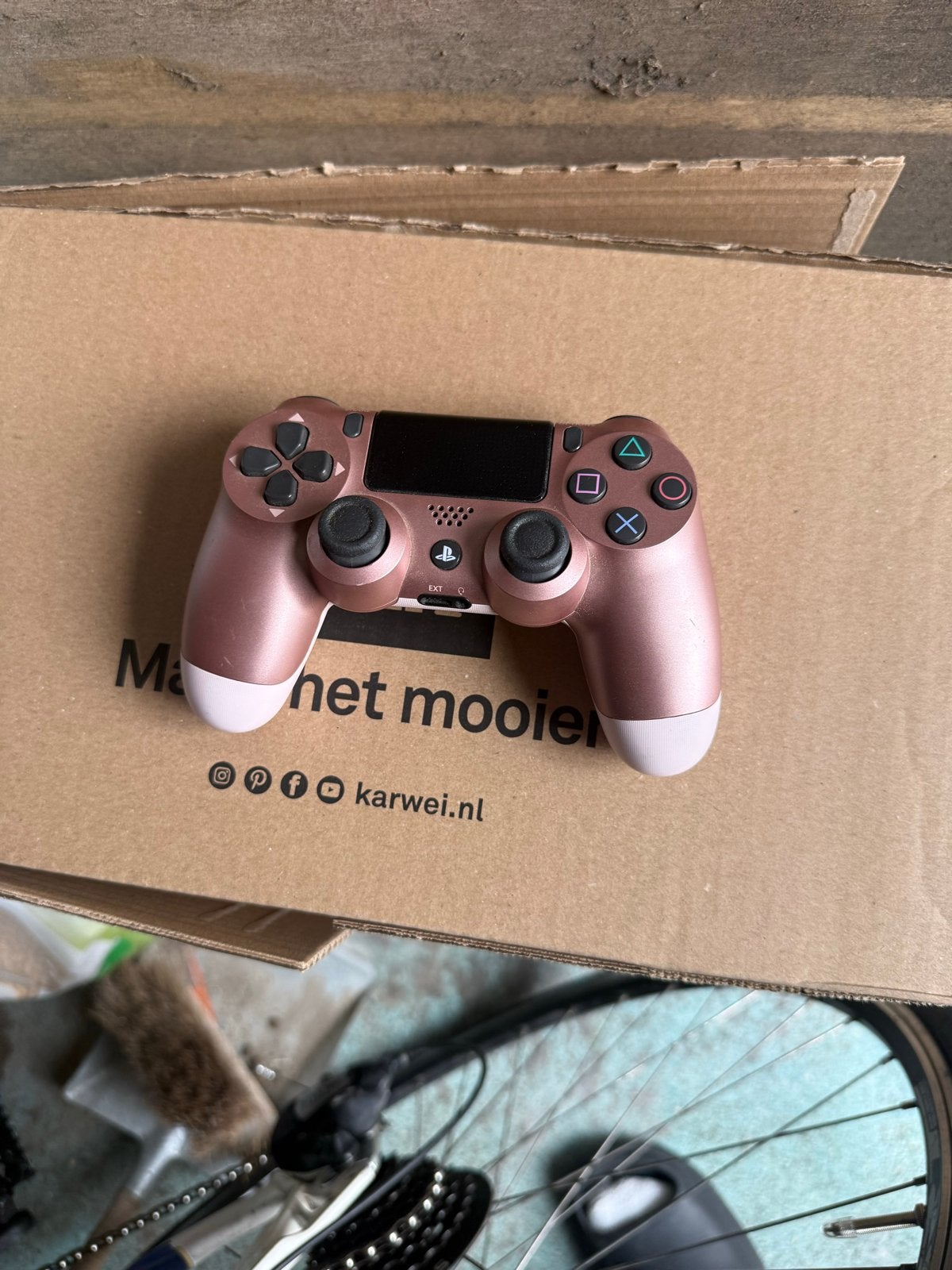 Dualshock 4 PS4 Controller Rose Gold - Werkt perfect!, Spelcomputers en Games, Spelcomputers | Sony PlayStation Consoles | Accessoires