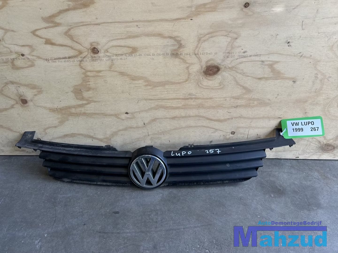 VW LUPO grille 1998-2005, Auto-onderdelen, Gebruikt, Volkswagen, Volkswagen AG, Berliner Ring 2
38440  Wolfsburg, DE