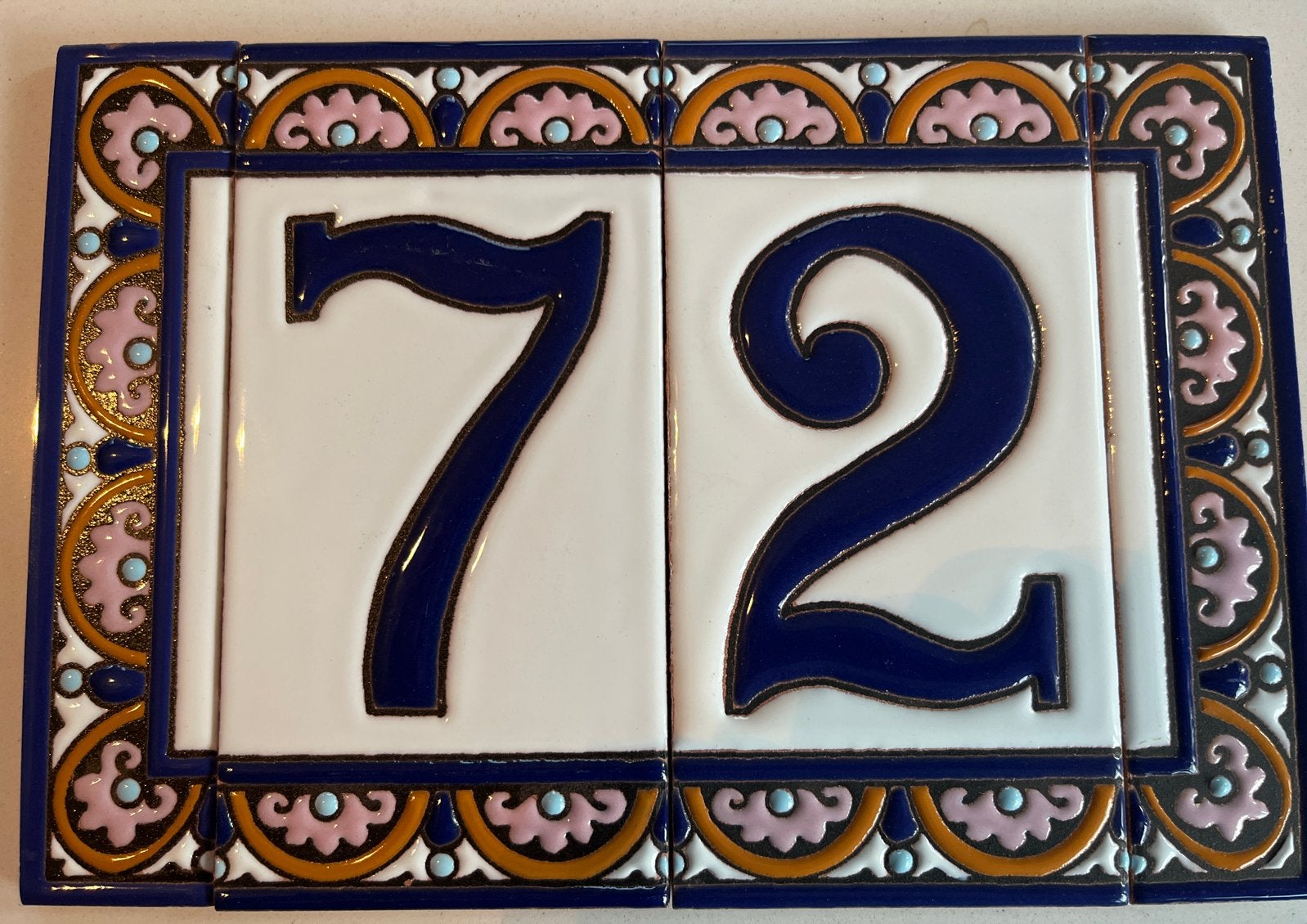 Nieuw huisnummer tegels 27 of 72., Keramiek, Overige typen, Nieuw, Ophalen of Verzenden