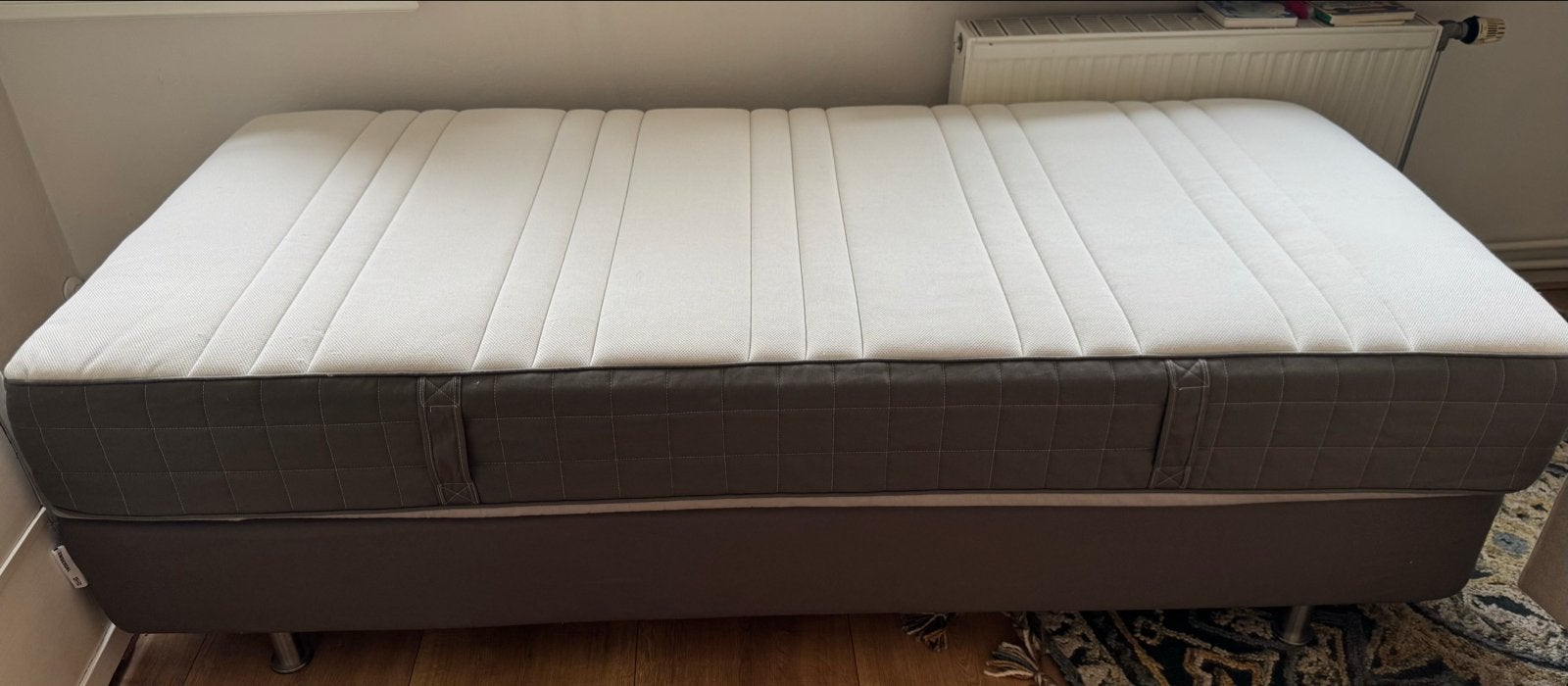 IKEA Engerdal boxspring met Hövag matras, Ophalen, 90 cm, Eenpersoons, Zo goed als nieuw
