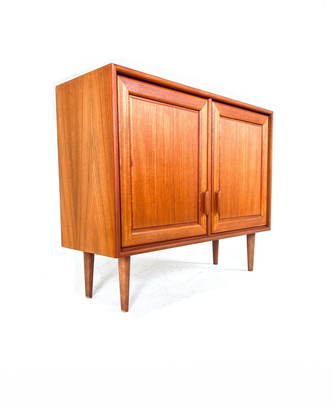 Vintage teakhouten sideboard, Heinrich Riestenpatt ‘70, Huis en Inrichting, Kasten | Dressoirs, Heinrich Riestenpatt, Met deur(en)